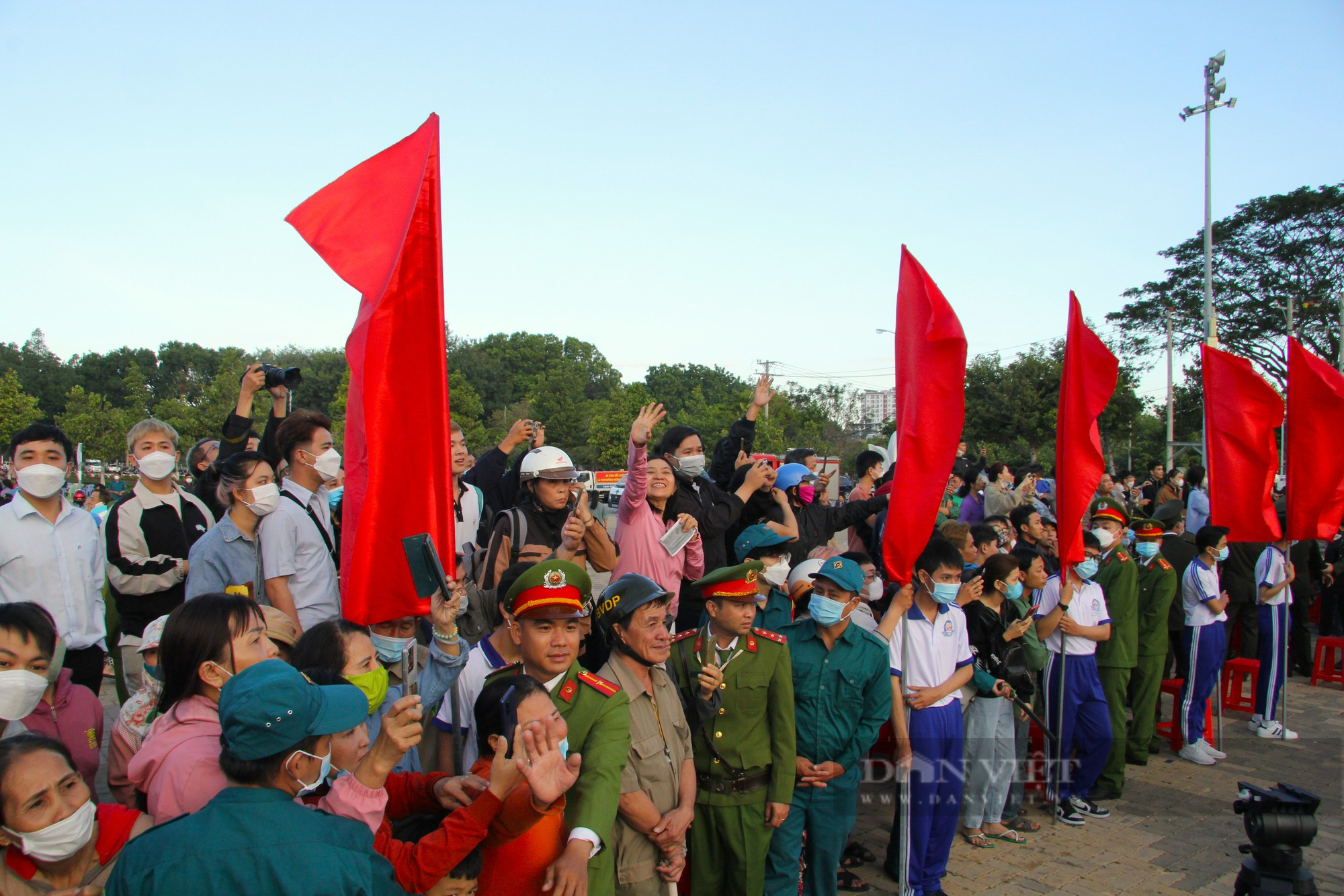 Xúc động lễ giao nhận 1.155 công dân lên đường nhập ngũ tại Ninh Thuận - Ảnh 9.