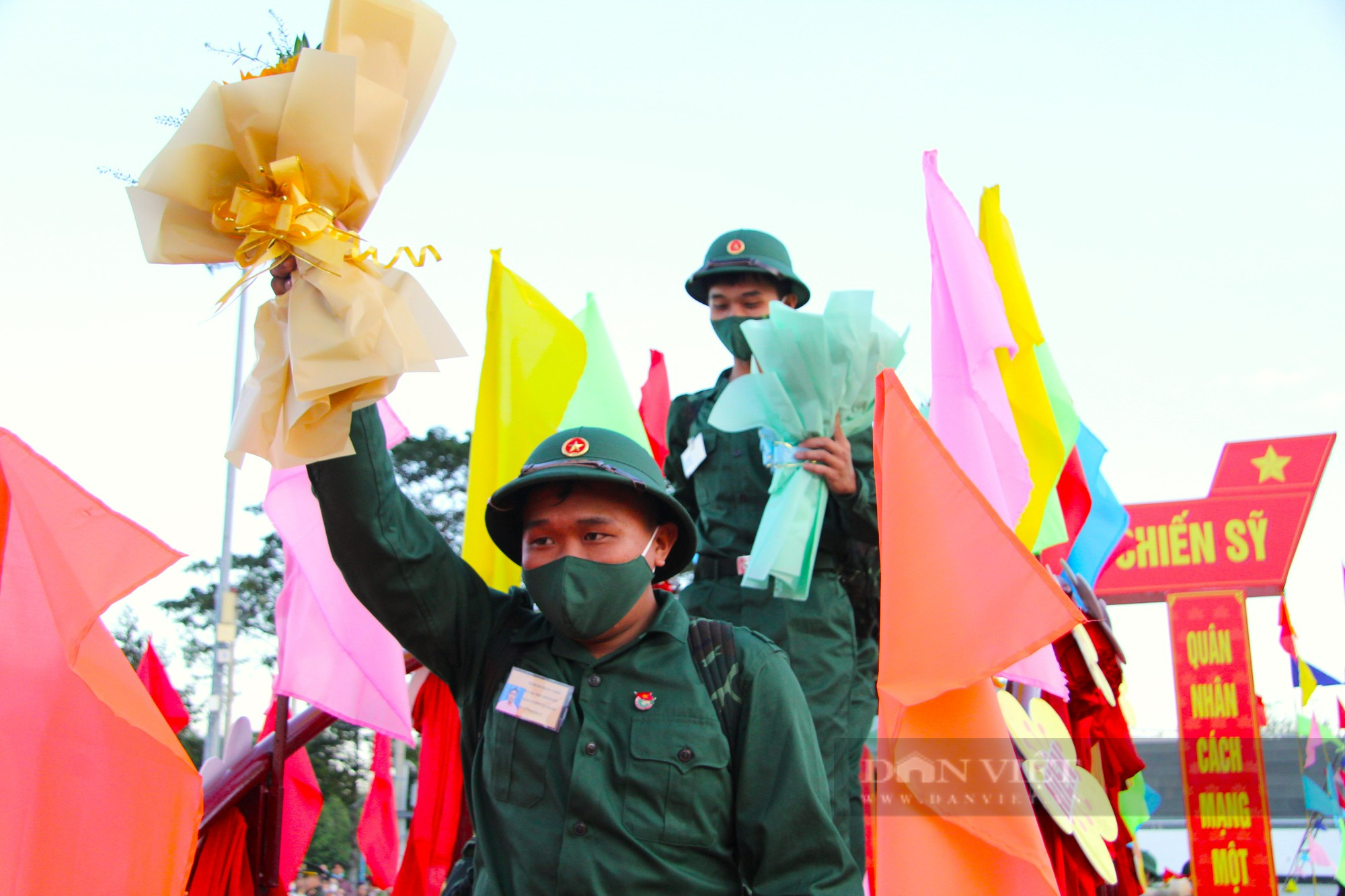 Xúc động lễ giao nhận 1.155 công dân lên đường nhập ngũ tại Ninh Thuận - Ảnh 13.