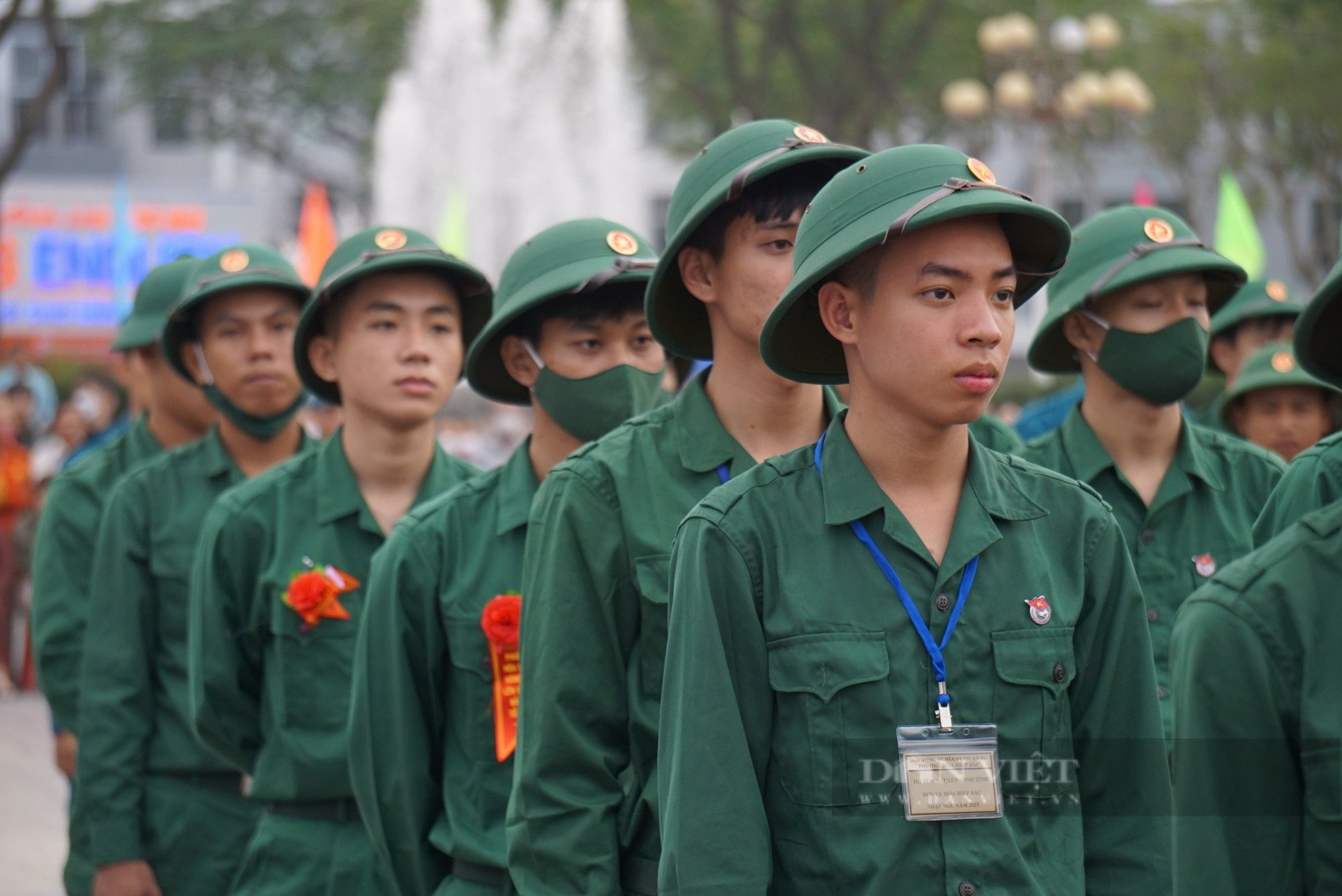 Đà Nẵng: Hơn 1.300 thanh niên nô nức lên đường nhập ngũ - Ảnh 5.