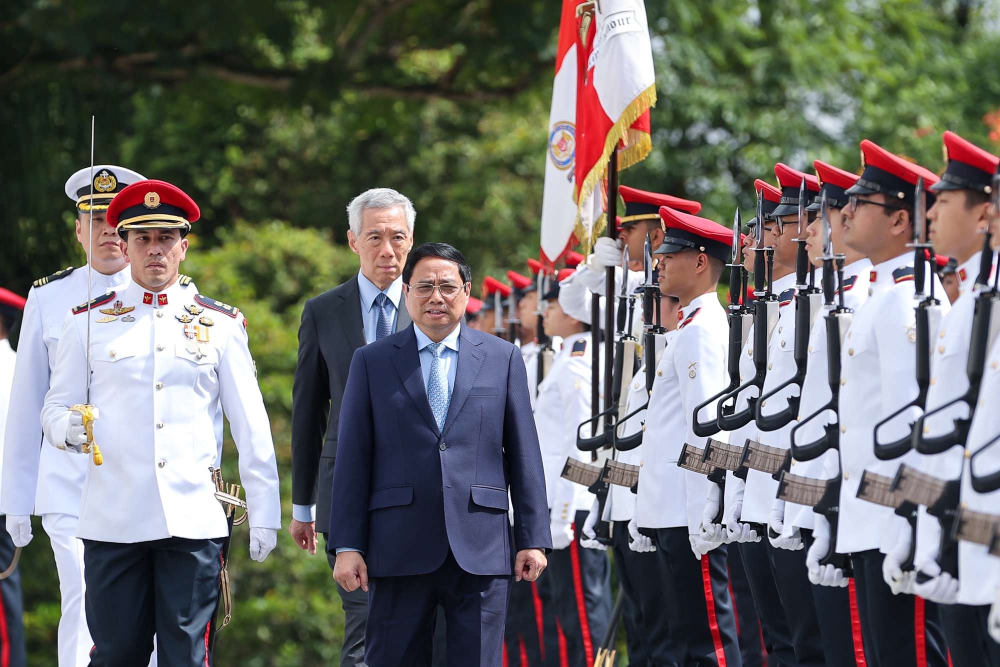 Ảnh: Lễ đón Thủ tướng Phạm Minh Chính thăm chính thức Singapore - Ảnh 1.