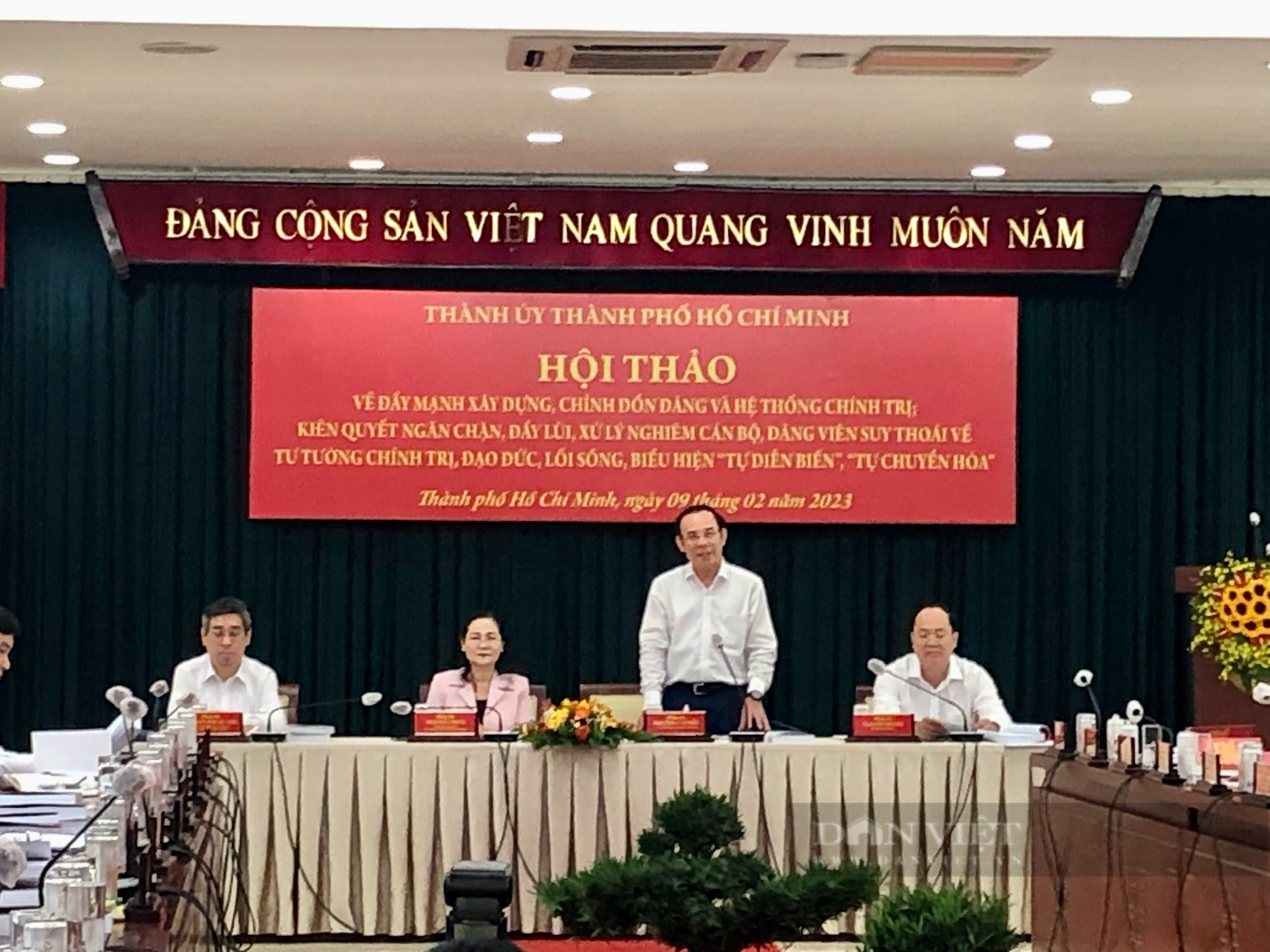 Bí thư TP.HCM Nguyễn Văn Nên: Nhiều đảng viên không vượt qua được cám dỗ tầm thường - Ảnh 1.