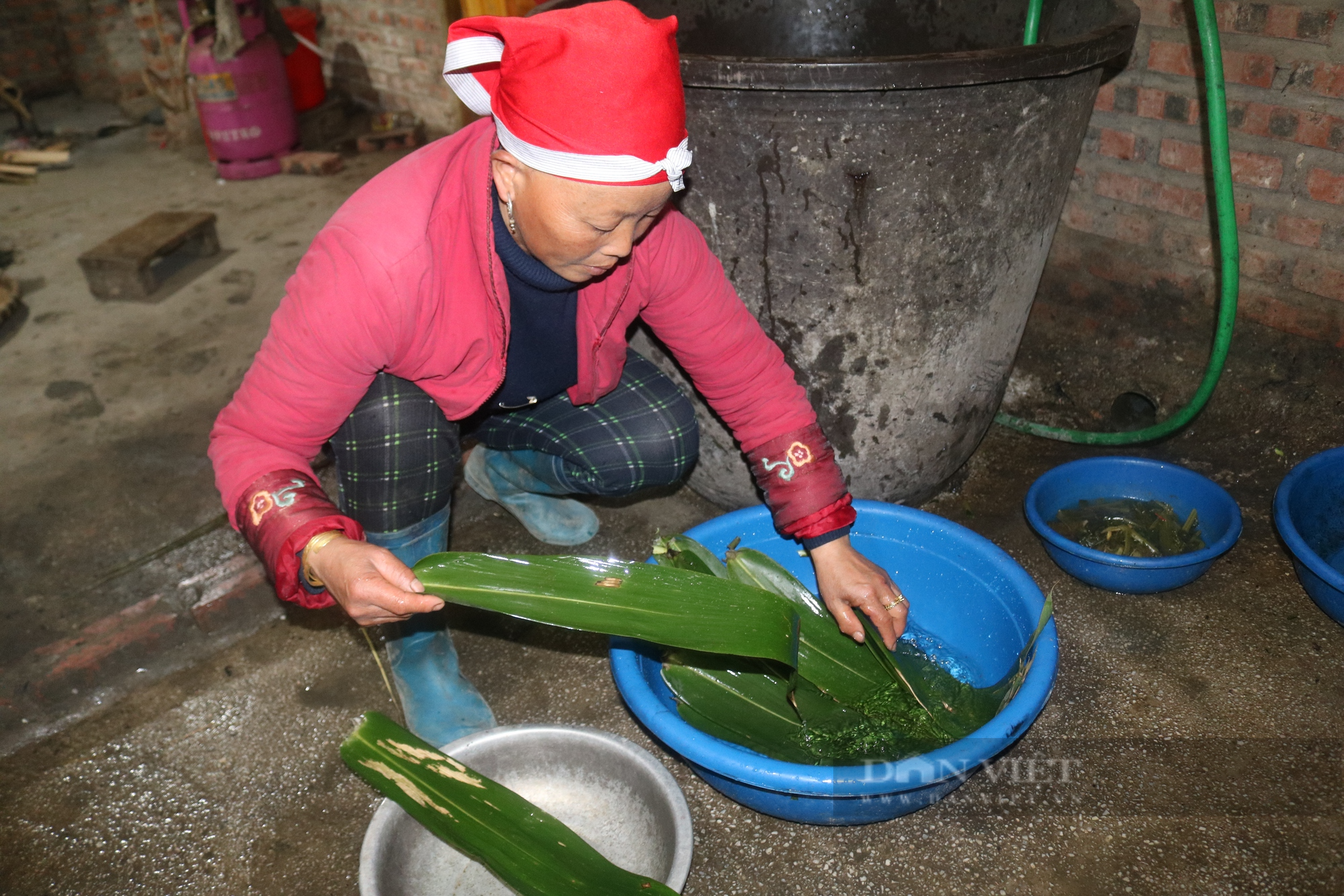 Đồng bào dân tộc Dao ở Sa Pa (Lào Cai) làm bánh gio  cho ngày kiêng gió - Ảnh 9.