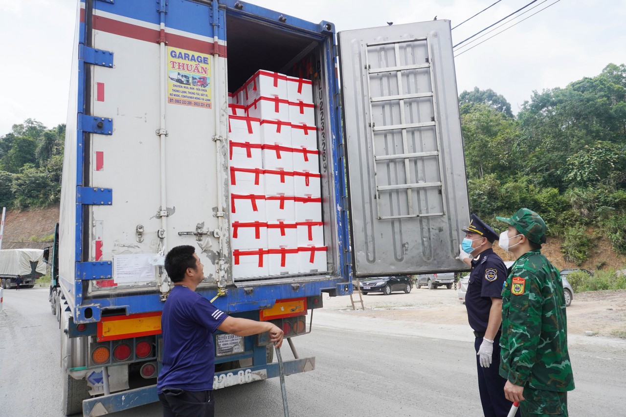 Lạng Sơn đề nghị nới lỏng, khôi phục hoạt động tất cả các cửa khẩu phụ - Ảnh 2.