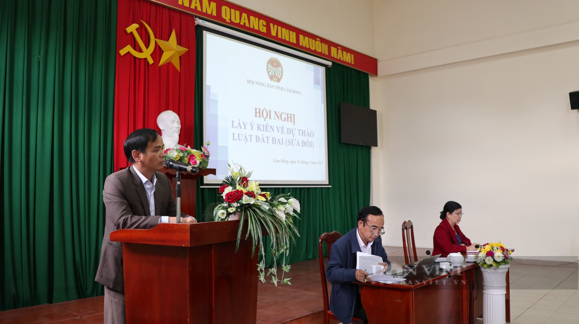 Người dân Lâm Đồng quan tâm vấn đề dự án treo, tái định cư trong Dự thảo Luật Đất đai - Ảnh 2.