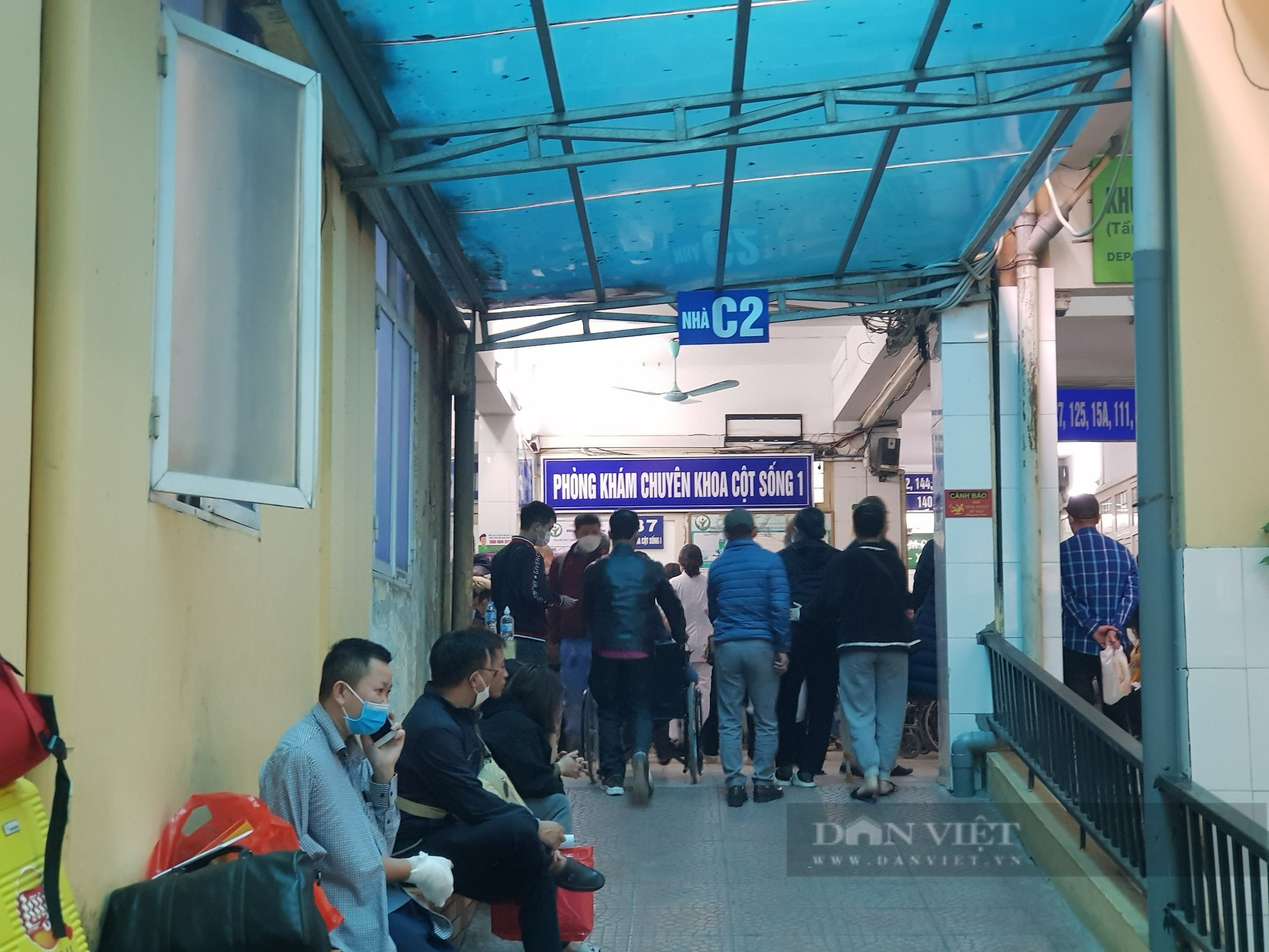 Bệnh viện Việt Đức ngày đầu hoãn mổ phiên: Cả bệnh nhân và bác sĩ đều khổ tâm - Ảnh 3.