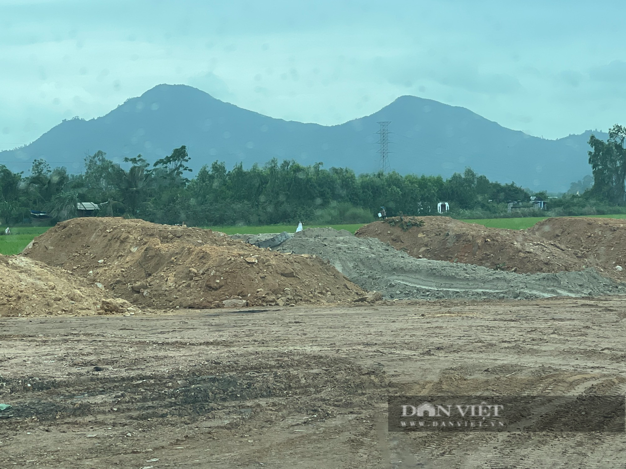 Bất thường nguồn đất san lấp dự án Nhà nước hơn 14 tỷ đồng tại Bình Định - Ảnh 2.