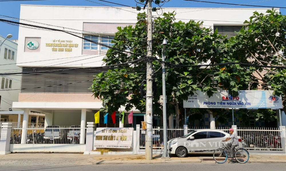 Khởi tố, bắt tạm giam 2 cán bộ CDC Ninh Thuận liên quan đến Công ty Việt Á - Ảnh 2.