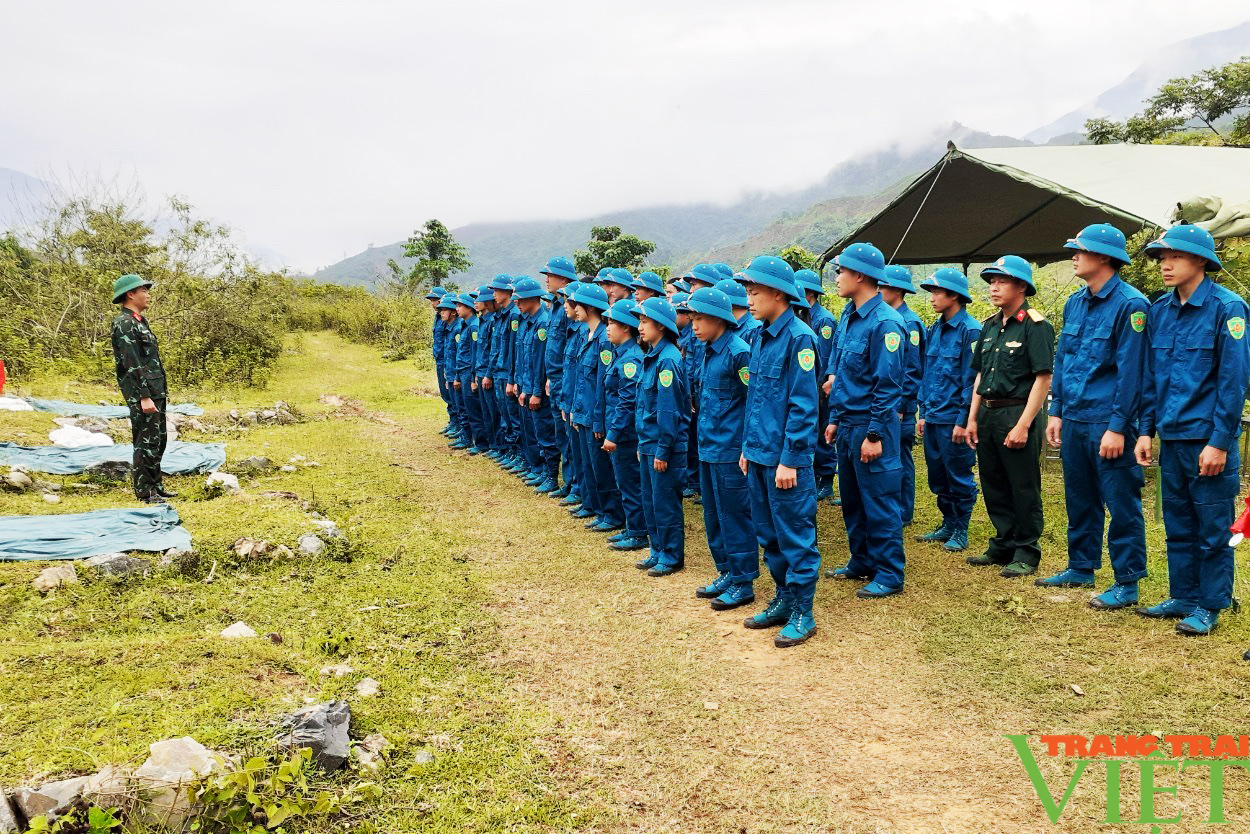 Xây dựng thế trận quốc phòng toàn dân vững mạnh ở biên giới Nậm Nhùn - Ảnh 2.