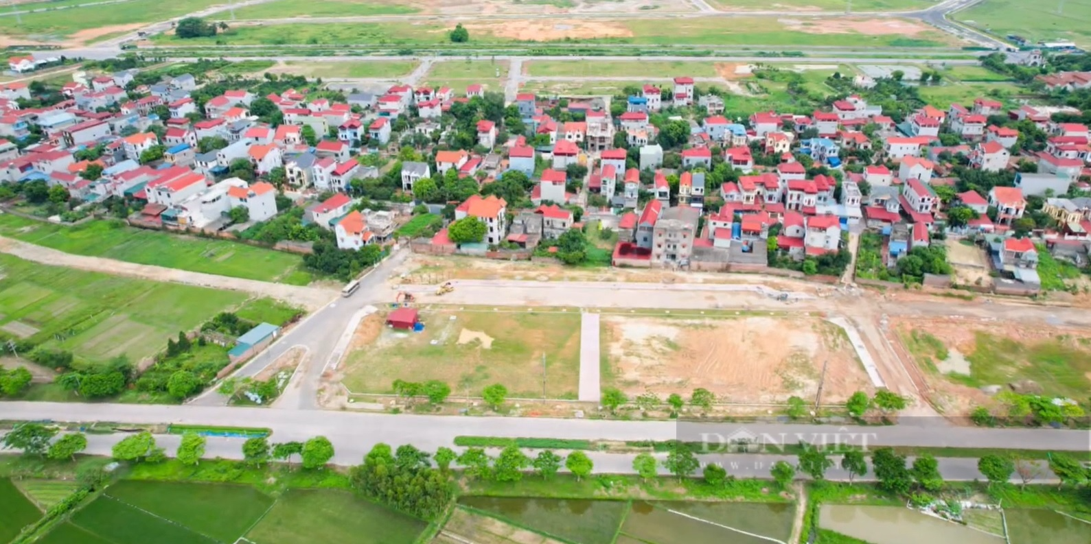 “Bùng nổ” đấu giá đất tại Hà Nội, giá khởi điểm chỉ hơn 18 triệu đồng/m2  - Ảnh 1.