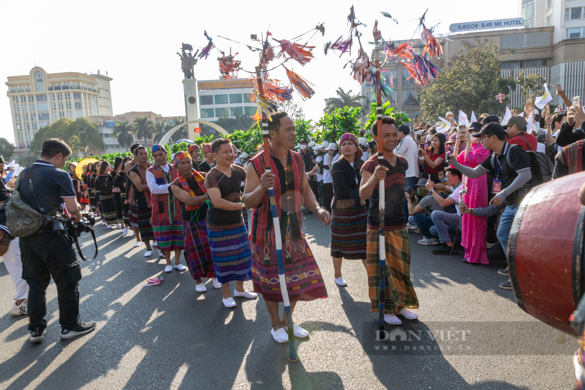 Hàng chục nghìn người tham gia Lễ hội đường phố Buôn Ma Thuột - Ảnh 9.