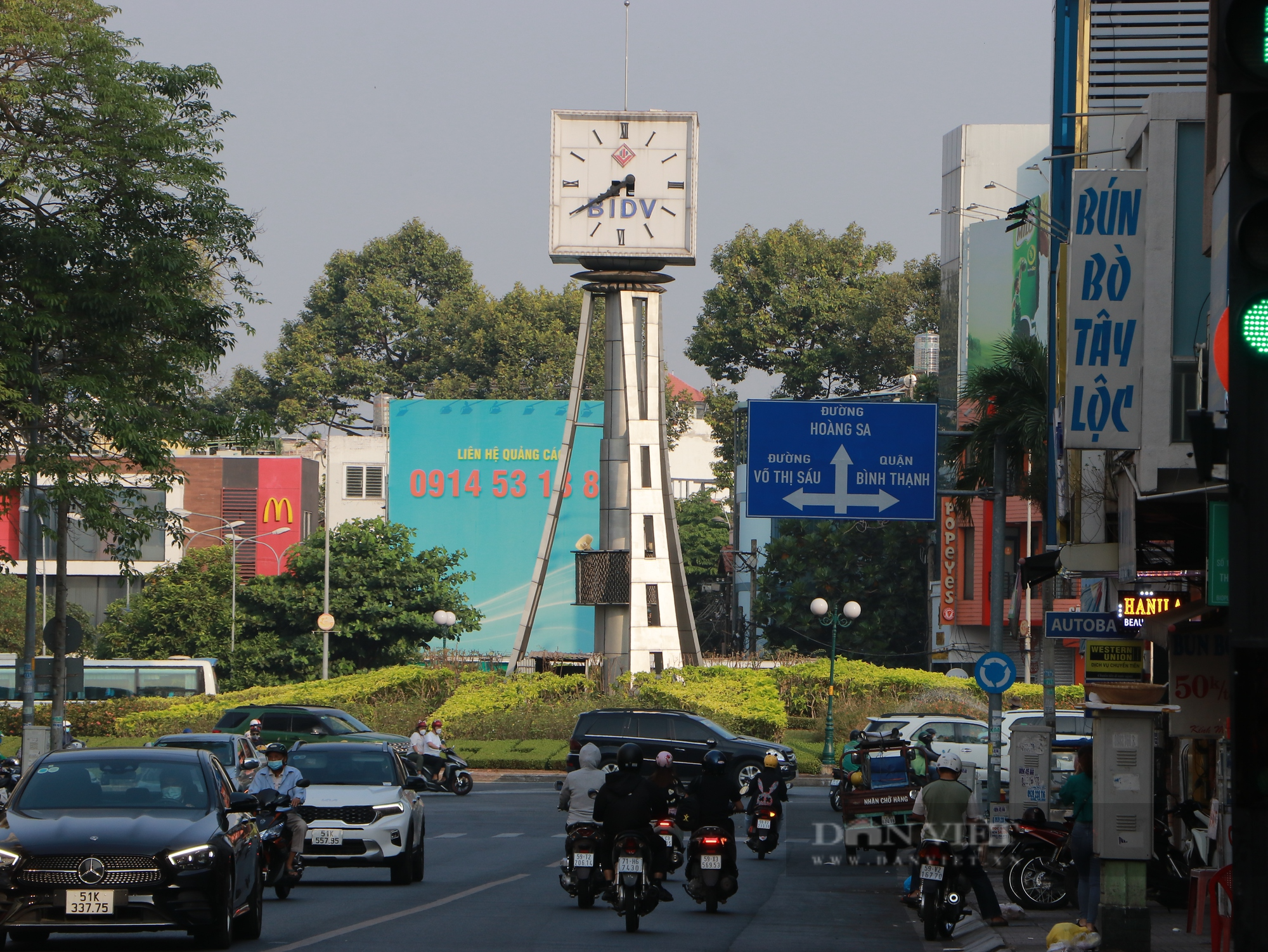 Thực hư tình trạng giao thông tại vòng xoay Điện Biên Phủ - Ảnh 9.