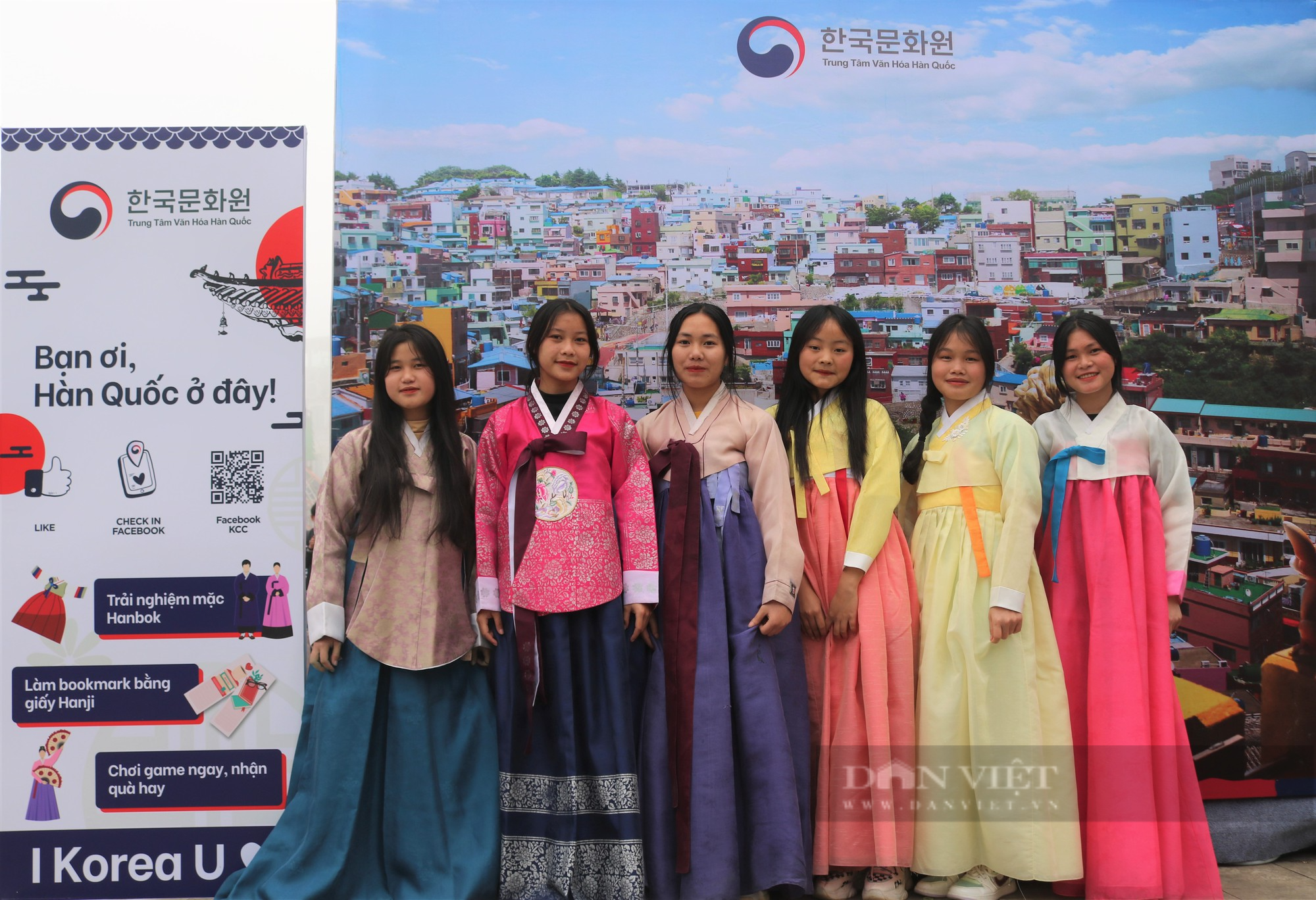Nhiều hoạt động hấp dẫn du khách tại &quot;Ngày hội văn hóa Hàn Quốc Lào Cai - Sa Pa&quot; - Ảnh 2.