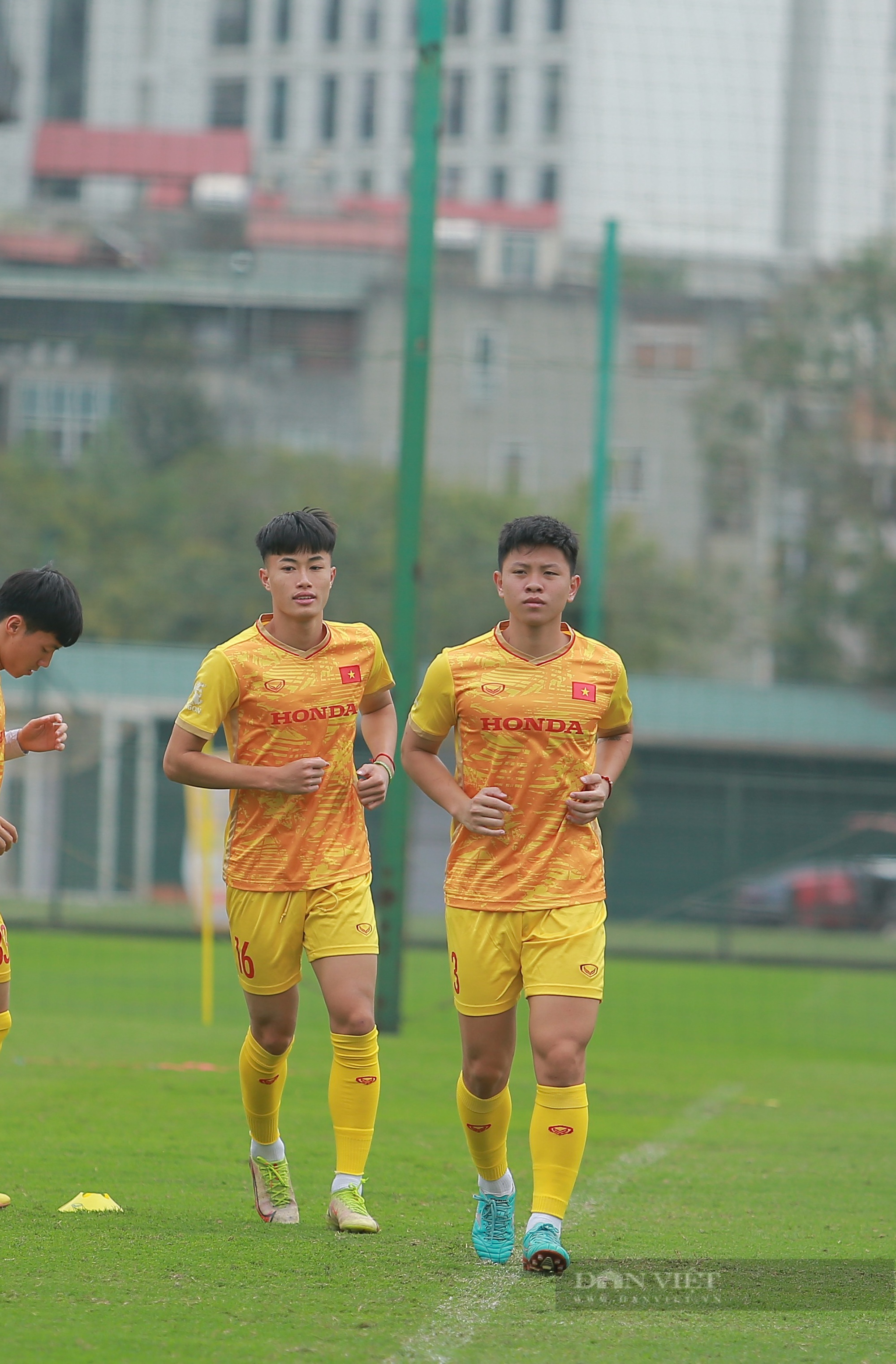 Dàn sao U20 tập cùng ĐT U23 Việt Nam - Ảnh 7.