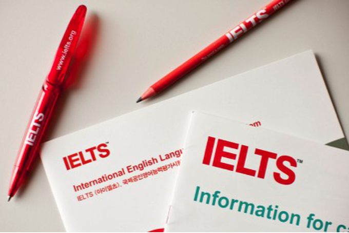 Điểm 6.5 bằng 9.0 IELTS khi các trường đại học quy đổi chứng chỉ ngoại ngữ - Ảnh 2.