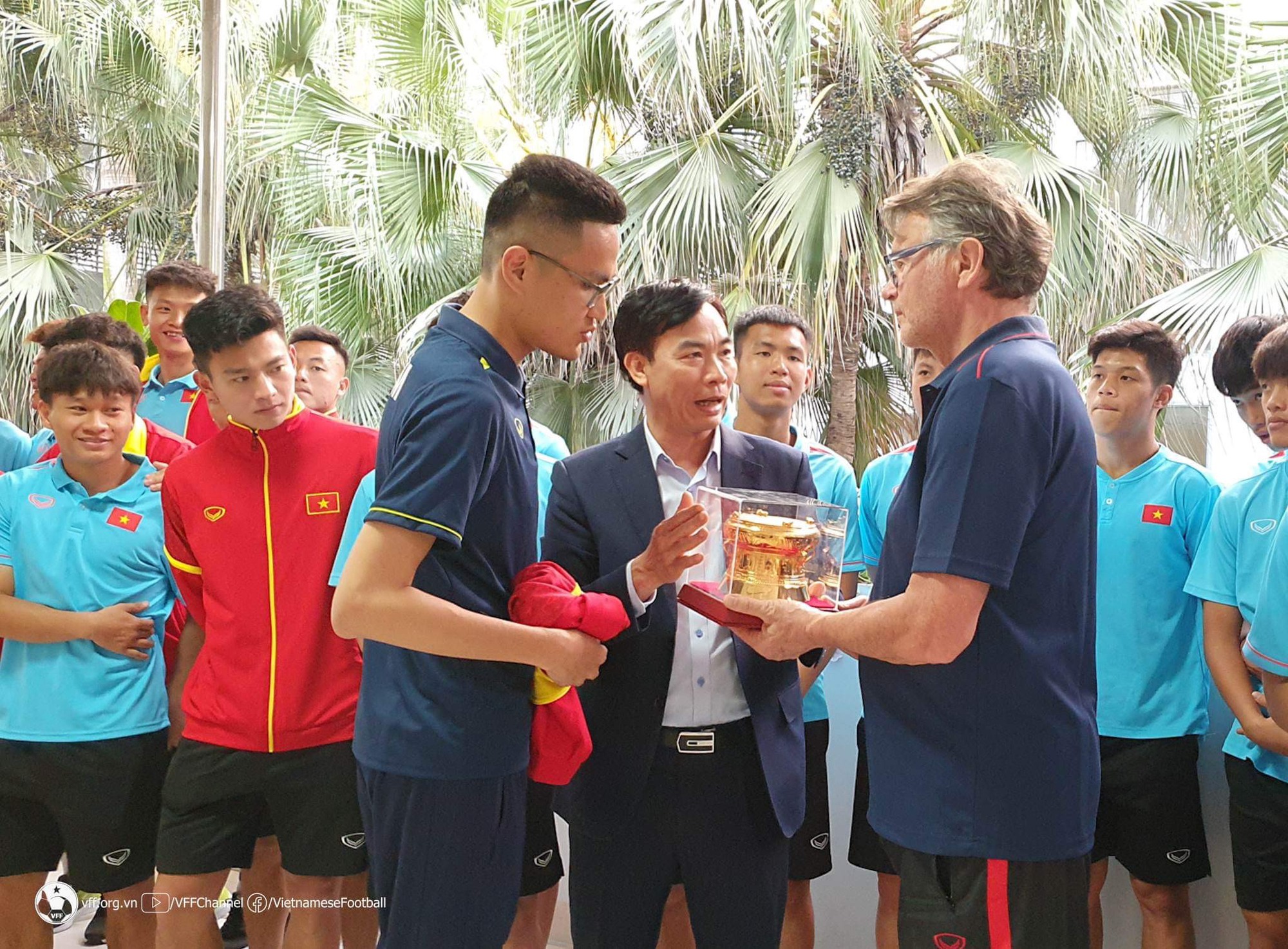 HLV Philippe Troussier có chiến thắng đầu tay cùng U23 Việt Nam - Ảnh 8.