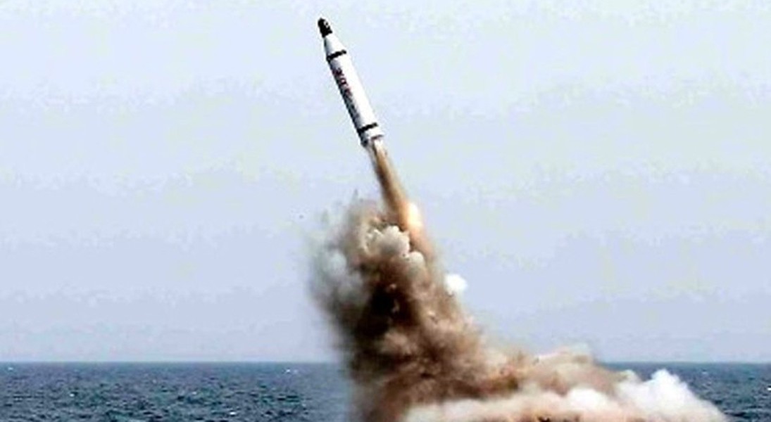 Loại tên lửa hạt nhân đáng sợ phóng từ tàu ngầm của Triều Tiên - Ảnh 4.