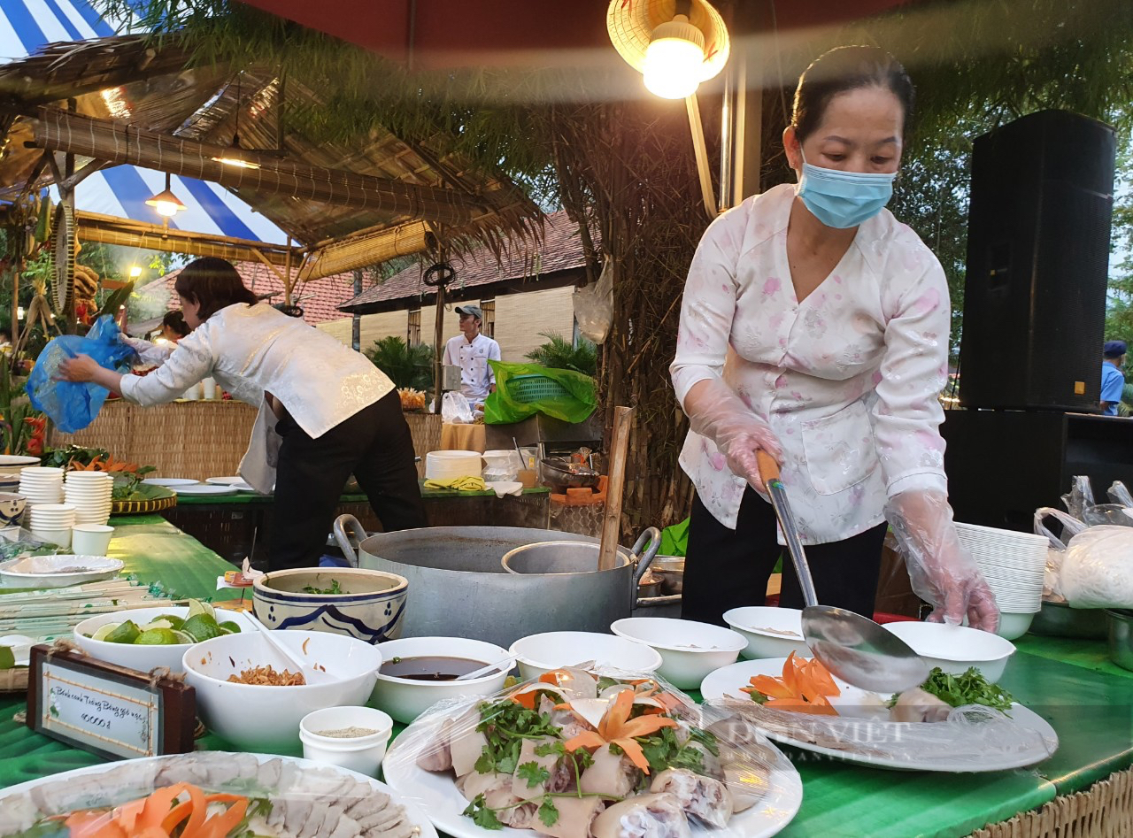 Hàng loạt nhà hàng, khách sạn 5 sao mở lễ hội ẩm thực tại TP.HCM, giá chỉ từ 30.000-40.000 đồng/phần - Ảnh 1.
