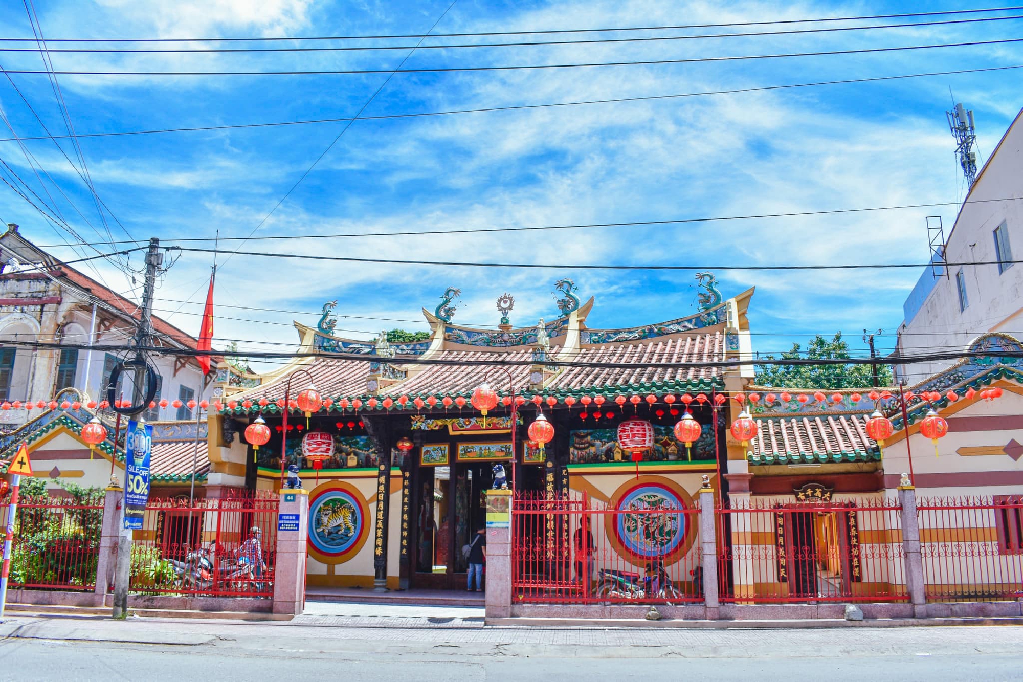 Phước Minh Cung ở Trà Vinh, nơi người Hoa thờ một ông tướng nổi tiếng thời Tam quốc của Trung Quốc - Ảnh 1.