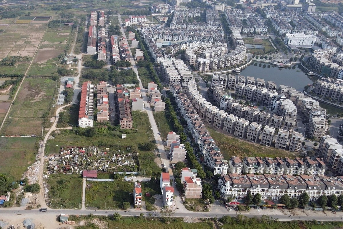 Khu đô thị có hàng trăm biệt thự 'triệu đô' bỏ hoang ở Hà Nội - Ảnh 28.