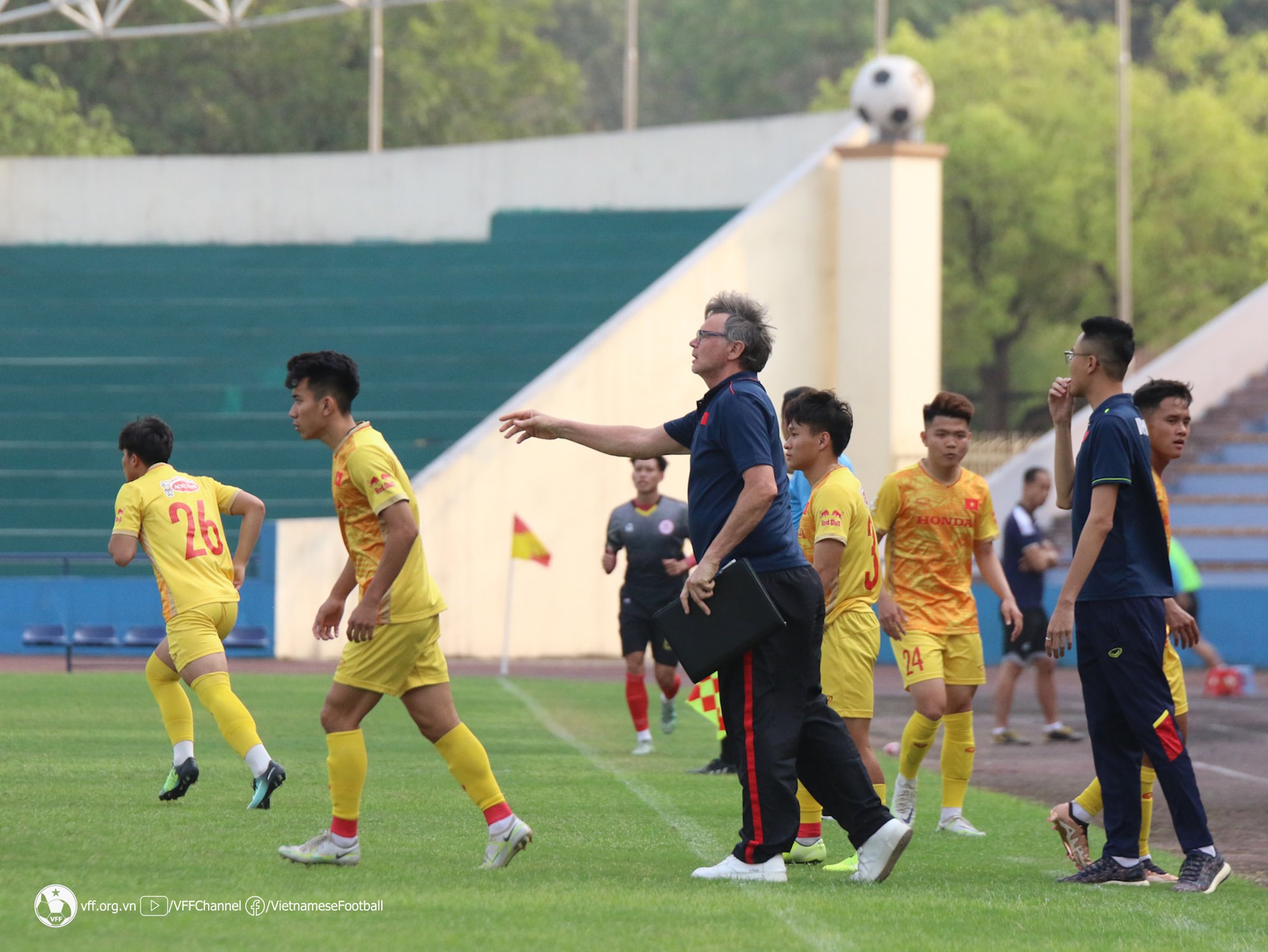 &quot;Sao mai U20&quot; vắng mặt trận đấu của U23 Việt Nam vì lý do... khó đỡ - Ảnh 2.