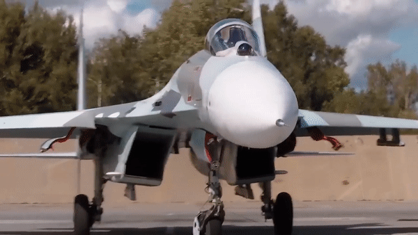 Su-27 có gì mà lọt top những chiến đấu cơ nguy hiểm nhất thế giới? - Ảnh 3.
