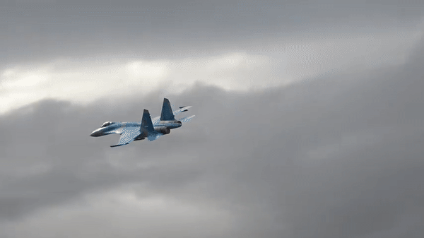 Su-27 có gì mà lọt top những chiến đấu cơ nguy hiểm nhất thế giới? - Ảnh 7.