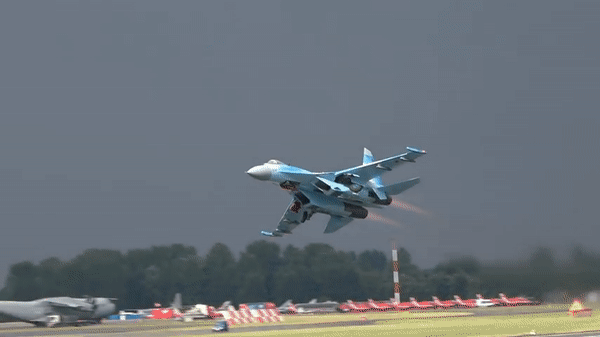 Su-27 có gì mà lọt top những chiến đấu cơ nguy hiểm nhất thế giới? - Ảnh 8.