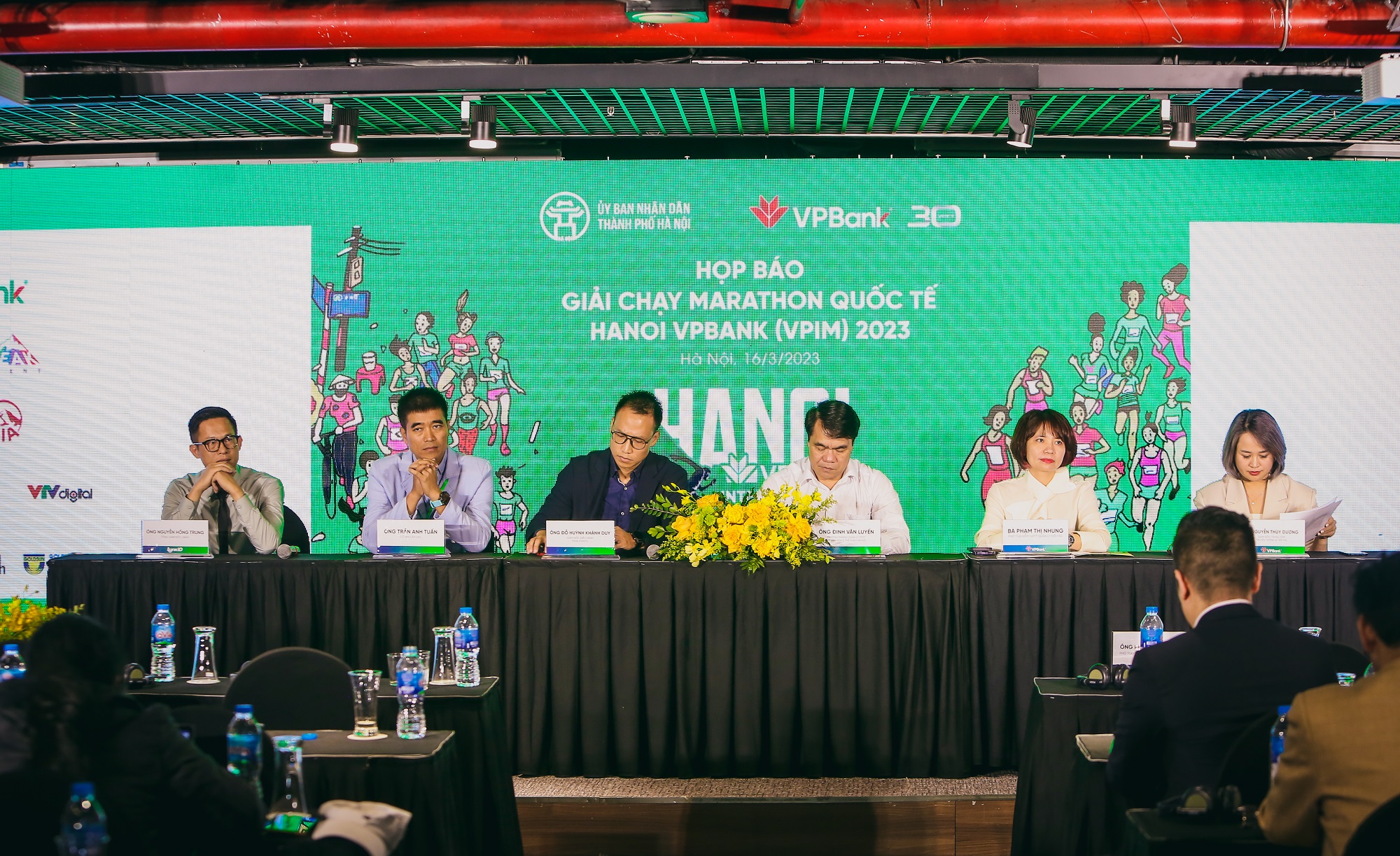 VPBank bất ngờ ra mắt sân chơi mới đẳng cấp dành cho cộng đồng chạy bộ: VPBank Hanoi International Marathon 2023 - Ảnh 3.