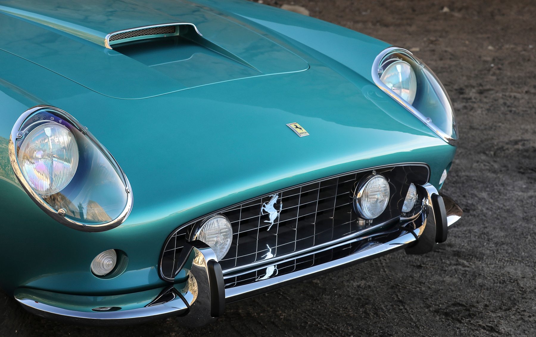 Sau hơn 50 năm, siêu xe Ferrari tăng giá hơn 1.000 lần - Ảnh 8.