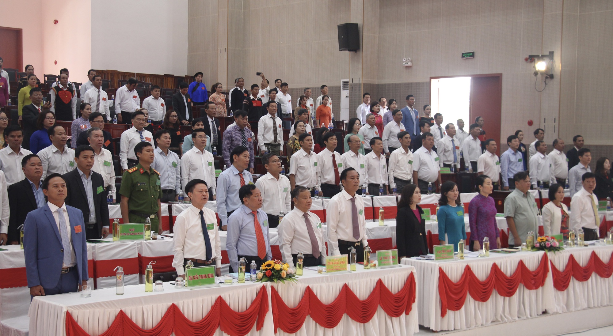 Phó Chủ tịch Hội Nông dân Việt Nam Đinh Khắc Đính dự Đại hội điểm cấp huyện đầu tiên trên cả nước - Ảnh 1.