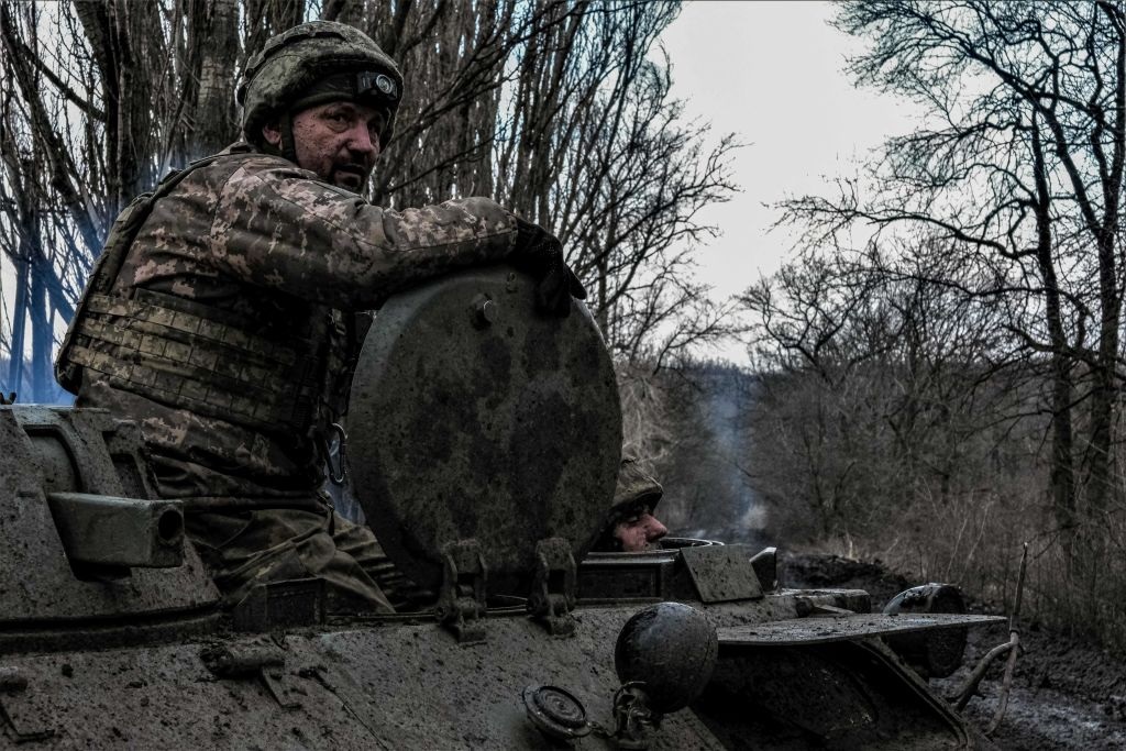 Lính Ukraine thừa nhận nhiều đồng đội làm mọi cách để không bị triển khai tới Bakhmut - Ảnh 1.