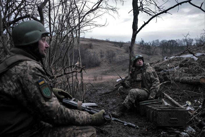 Ukraine đã phạm sai lầm lớn khi từ chối rút lui khỏi Bakhmut? - Ảnh 2.