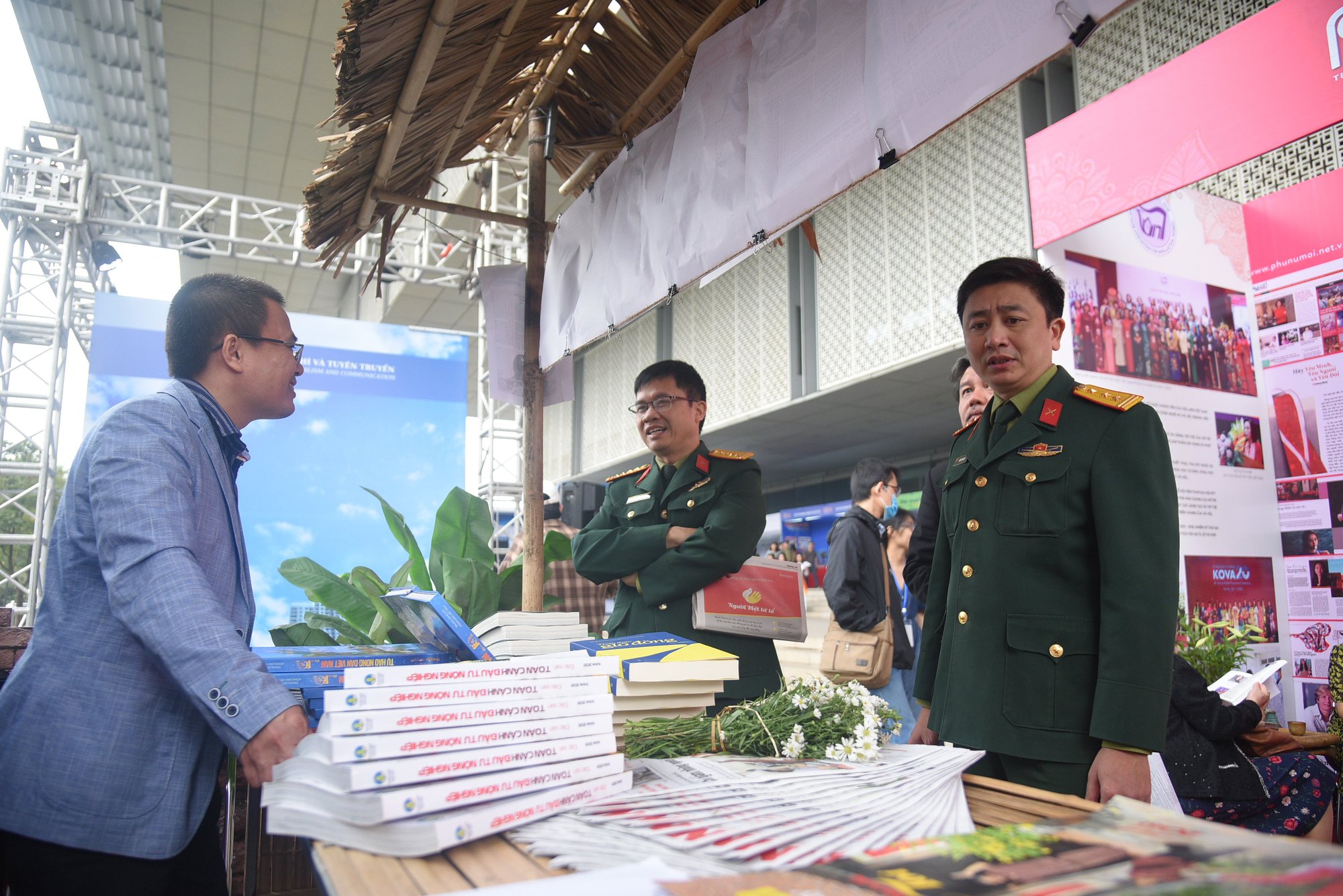 Lãnh đạo Đảng, Nhà nước dự lễ khai mạc Hội Báo toàn quốc 2023 - Ảnh 8.