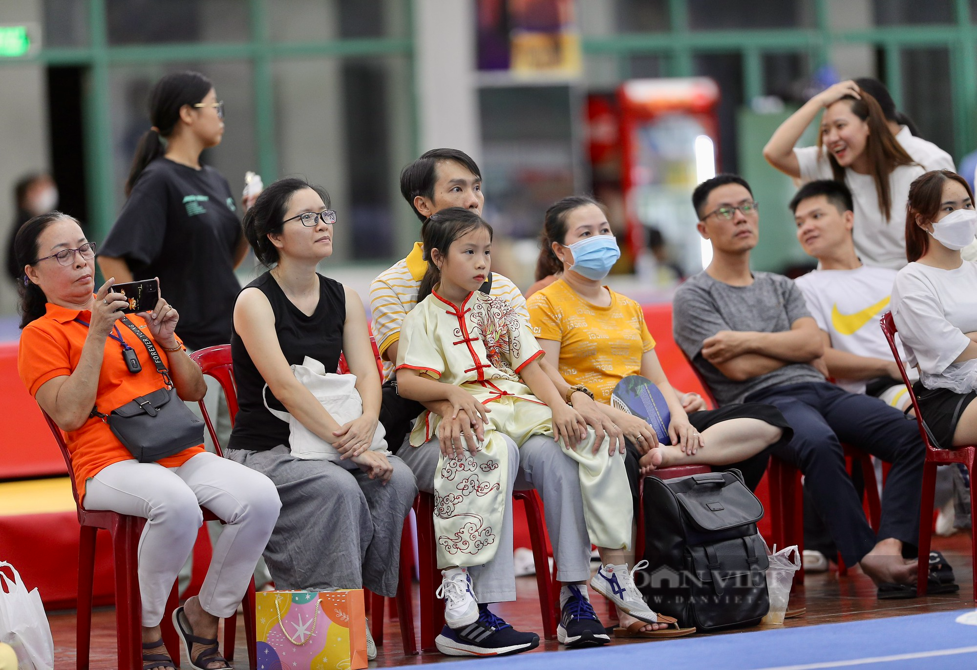 Võ sĩ nhí &quot;đi đường quyền&quot;, phụ huynh há hốc miệng trầm trồ - Ảnh 11.