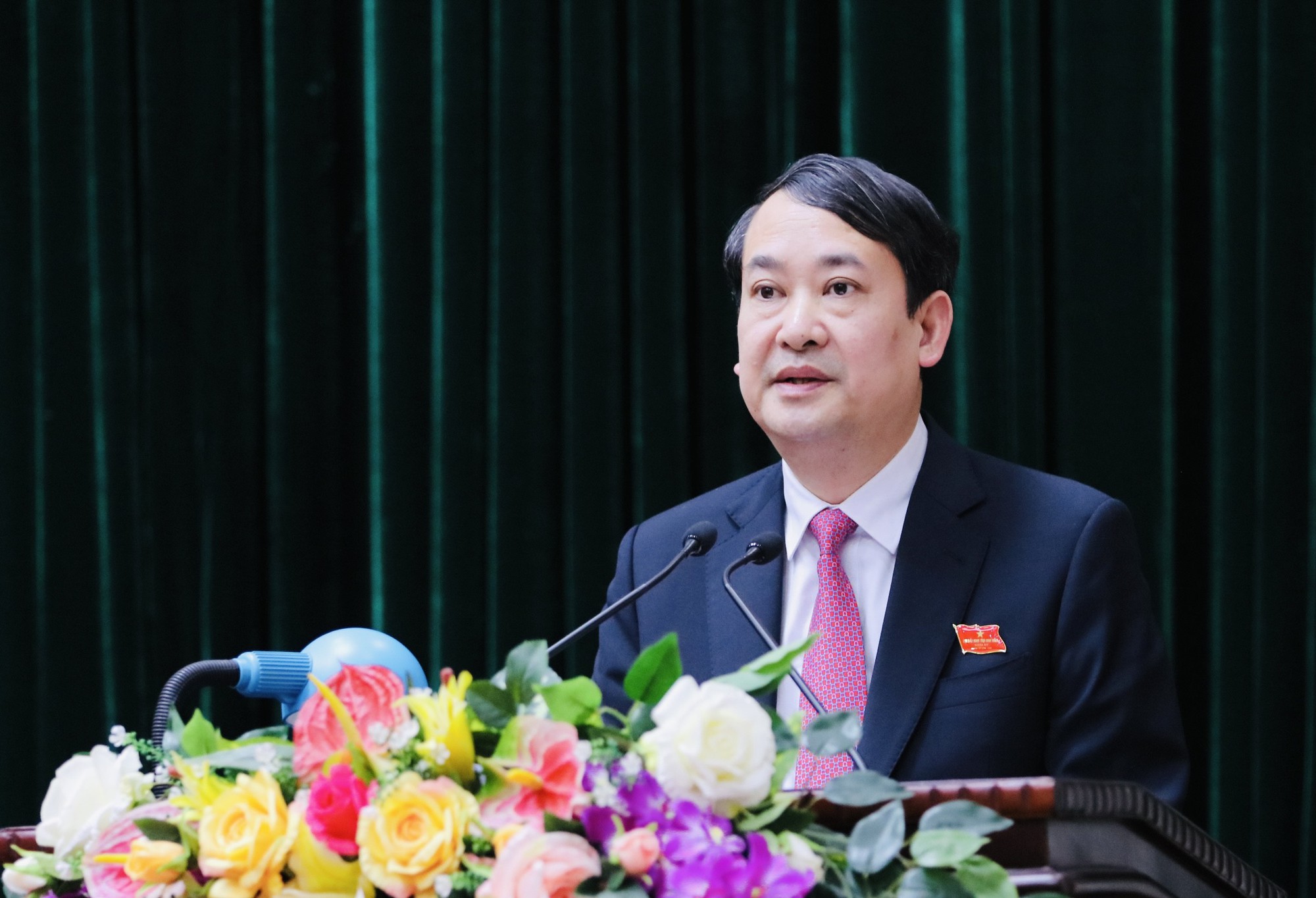 Bộ Chính trị giao nhân sự điều hành Ban Thường vụ Ban Chấp hành Đảng bộ Ninh Bình thay bà Nguyễn Thị Thu Hà - Ảnh 1.
