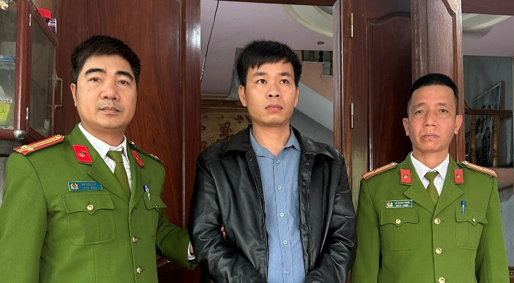 Thanh Hoá: Khởi tố bị can và bắt tạm giam cán bộ địa chính nhận 227 triệu đồng của người dân - Ảnh 2.