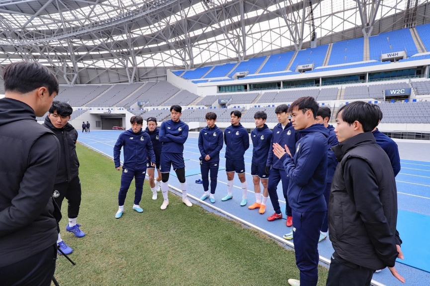 1 điểm/3 trận tại K-League 2, Văn Toàn và đồng đội sang Trung Quốc &quot;đổi gió&quot; - Ảnh 1.