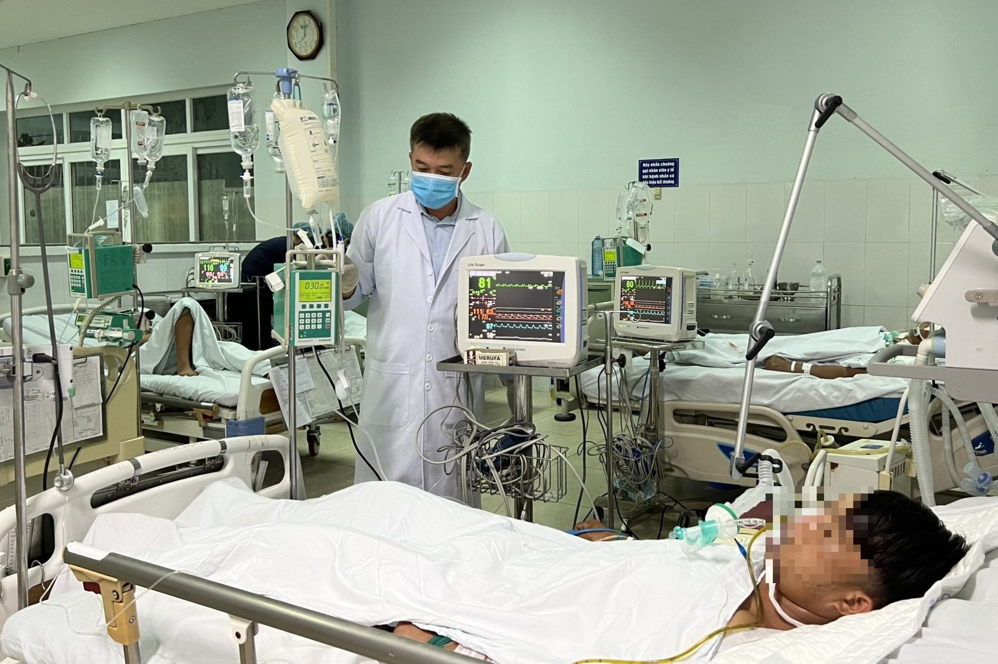 10 ca ngộ độc botulinum ở Quảng Nam, Bệnh viện Chợ Rẫy hỗ trợ khẩn - Ảnh 3.