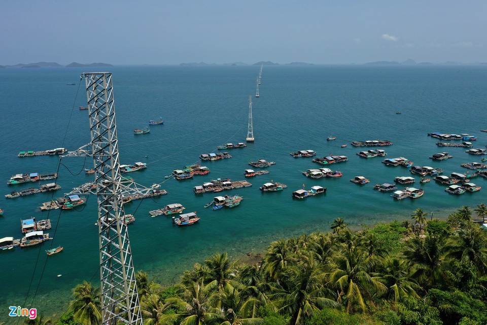 Hòn đảo có cả nghìn bè cá trên biển Kiên Giang - Ảnh 5.