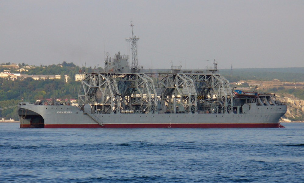Máy bay Mỹ mang tên lửa áp sát khu vực tàu hải quân Nga trục vớt UAV - Ảnh 6.