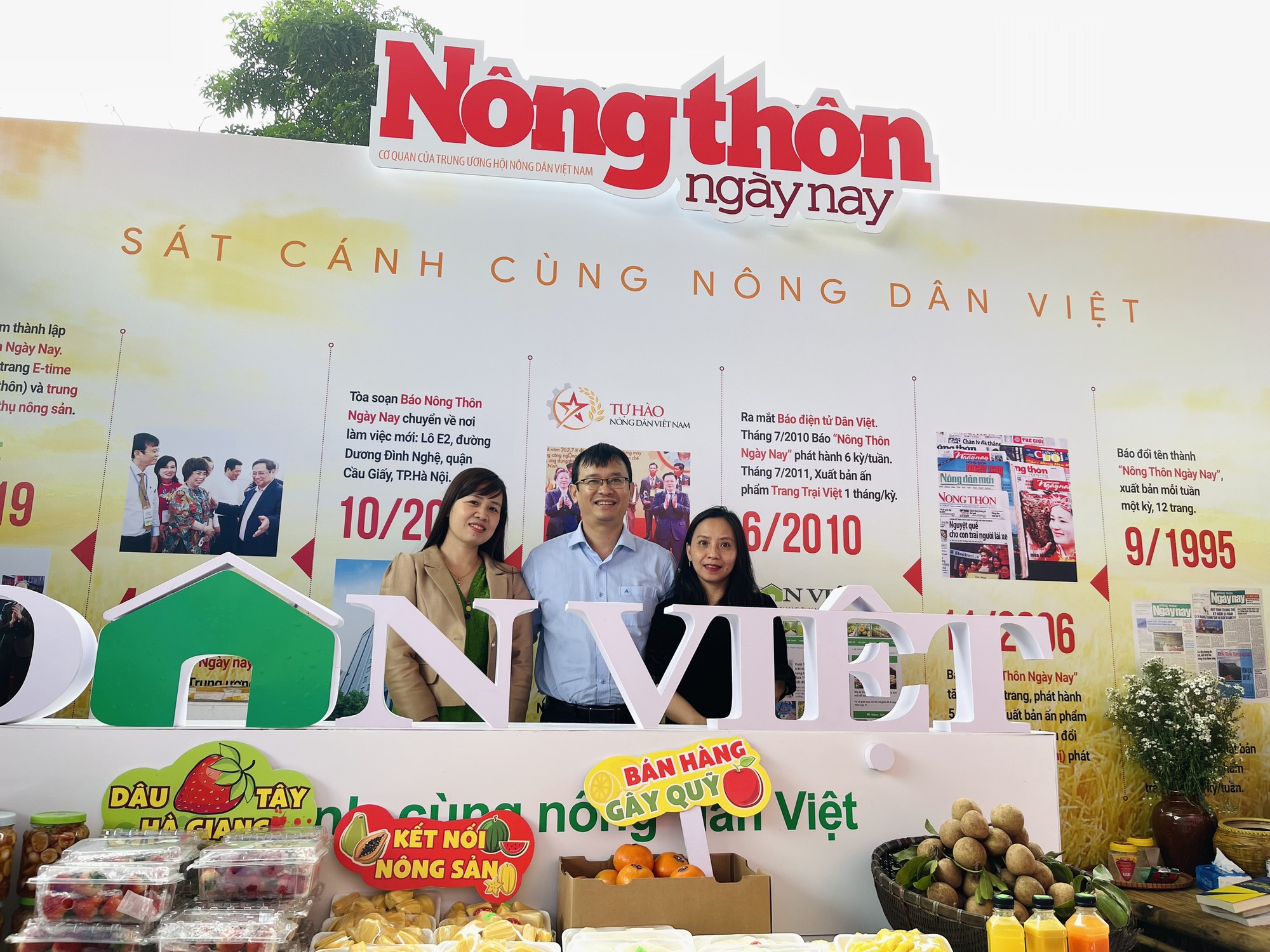 Nhộn nhịp chương trình kết nối nông sản và gây quỹ từ thiện của Báo NTNN/Điện tử Dân Việt tại Hội Báo toàn quốc - Ảnh 1.