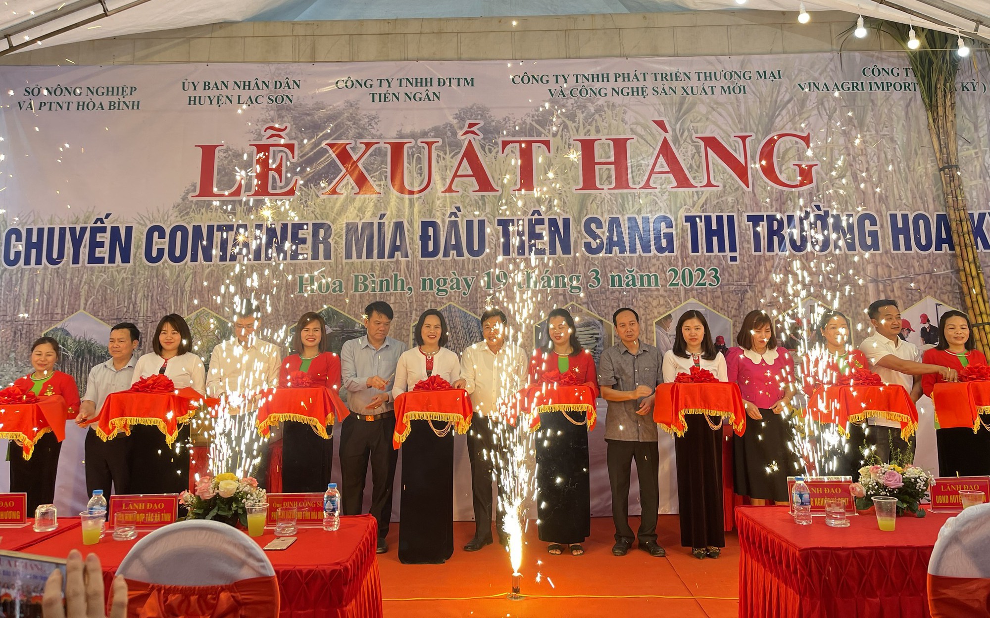 Lần đầu tiên, mật ong rừng, hành tăm muối của Hòa Bình được xuất khẩu sang Vương quốc Anh- Ảnh 5.