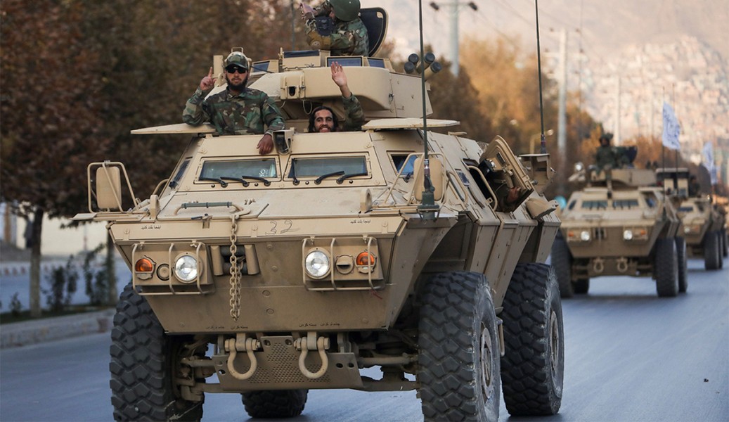 Cận cảnh kho vũ khí trị giá tới 7,2 tỷ USD của Mỹ bị bỏ lại Afghanistan - Ảnh 1.