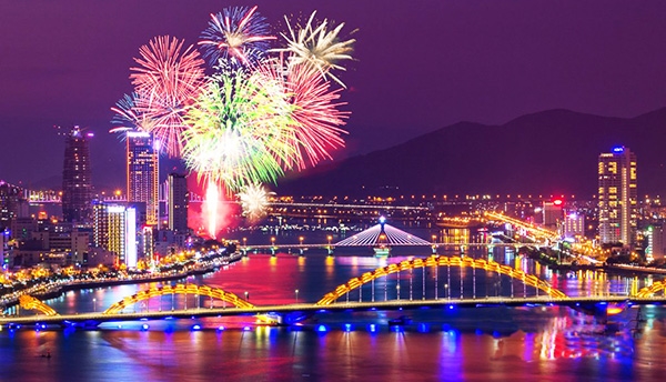 Lễ hội Pháo hoa quốc tế Đà Nẵng đã quay lại, sẽ diễn ra trong 1 tháng - Ảnh 1.