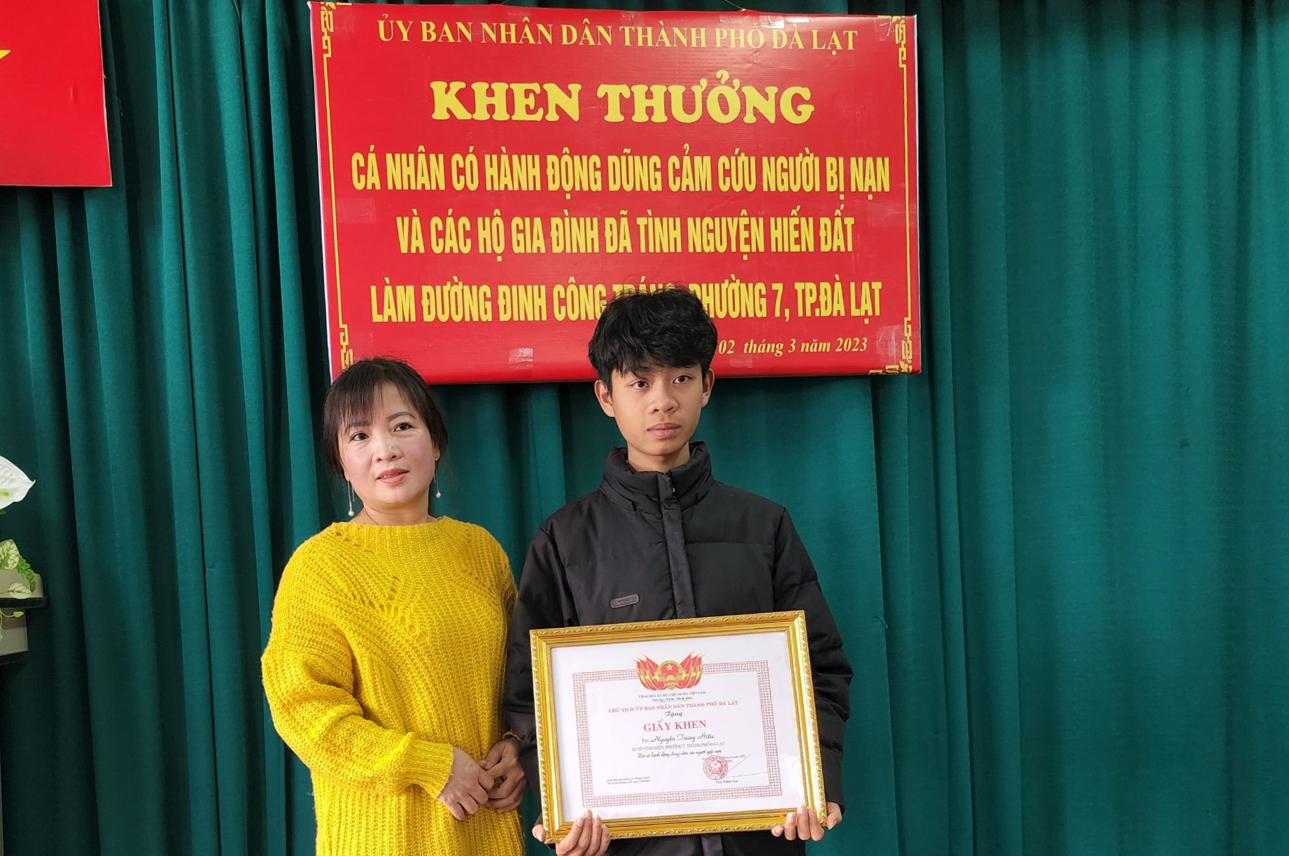 Chàng trai 17 tuổi nhảy xuống hồ Xuân Hương cứu người gặp tai nạn lúc 12 giờ đêm - Ảnh 3.