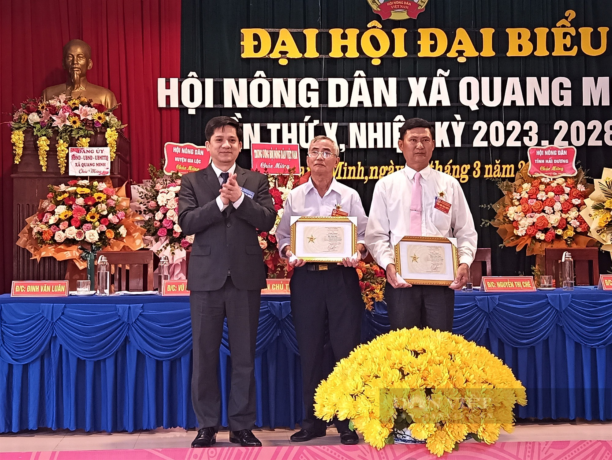 Phó Chủ tịch Thường trực Trung ương Hội Nông dân Việt Nam dự Đại hội nông dân một xã của tỉnh Hải Dương - Ảnh 3.
