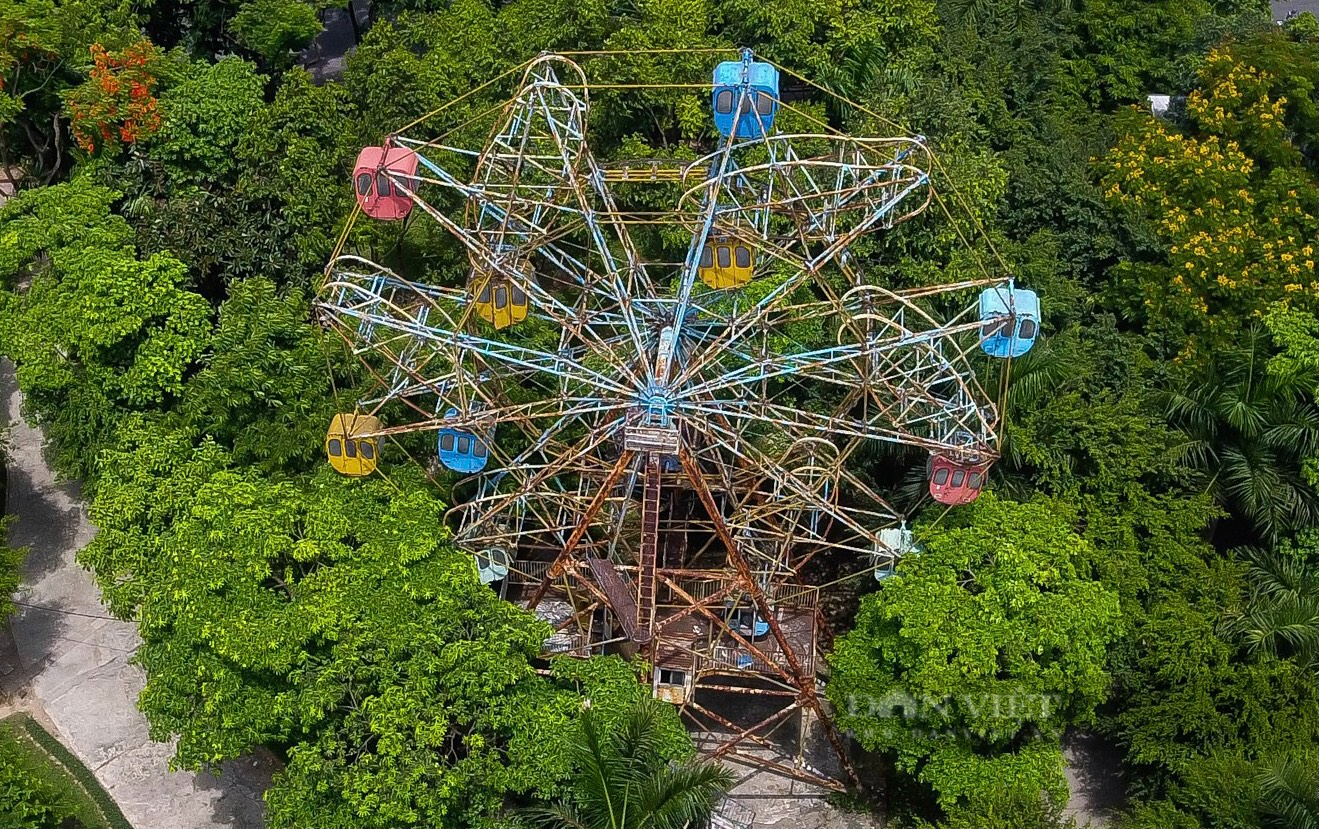 Công viên hàng trăm tỷ đồng ở trung tâm Hà Nội hoang tàn, thành nơi đá gà - Ảnh 3.