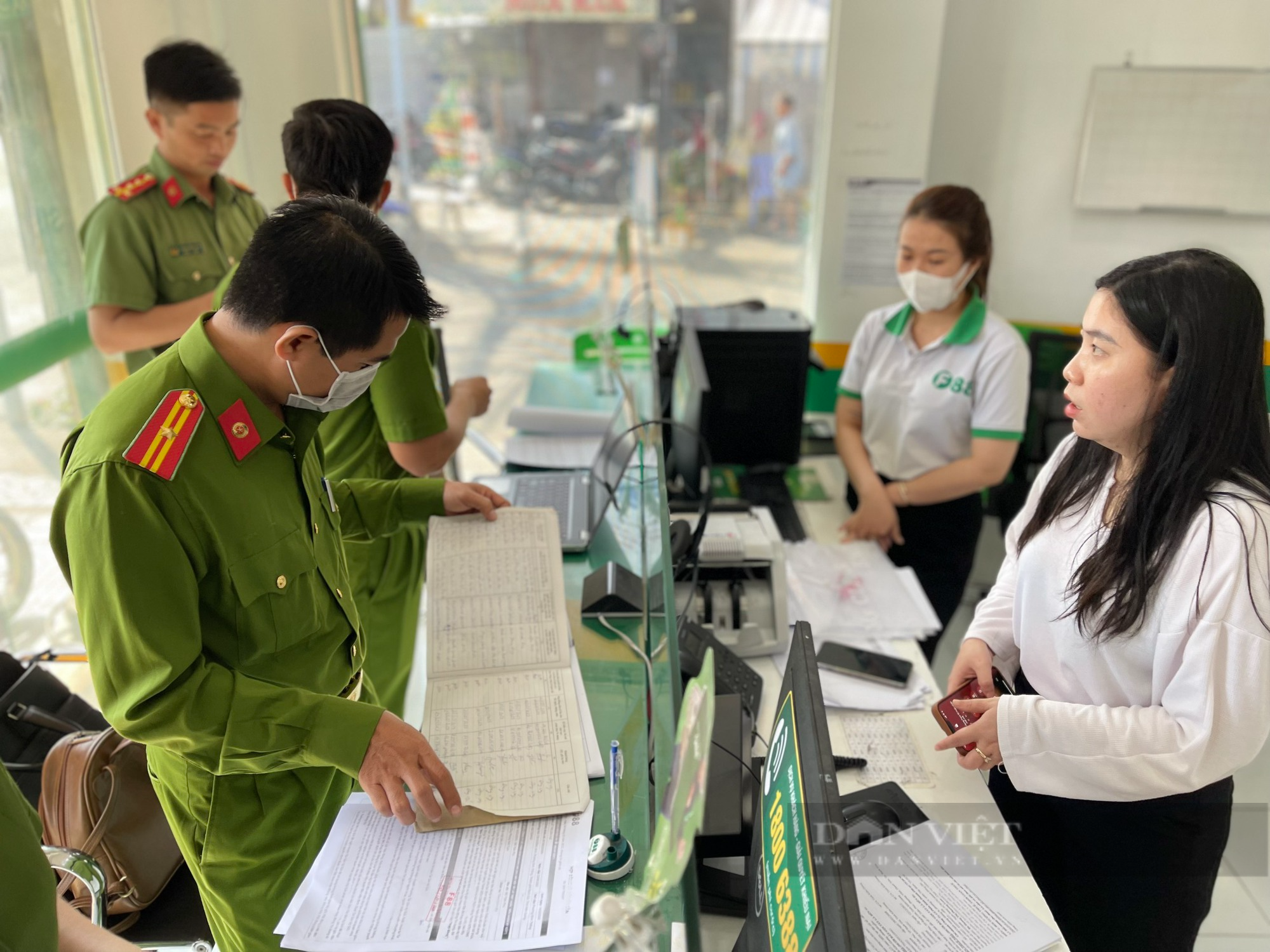 An Giang, Kiên Giang đồng loạt kiểm tra các điểm kinh doanh Công ty F88 - Ảnh 3.