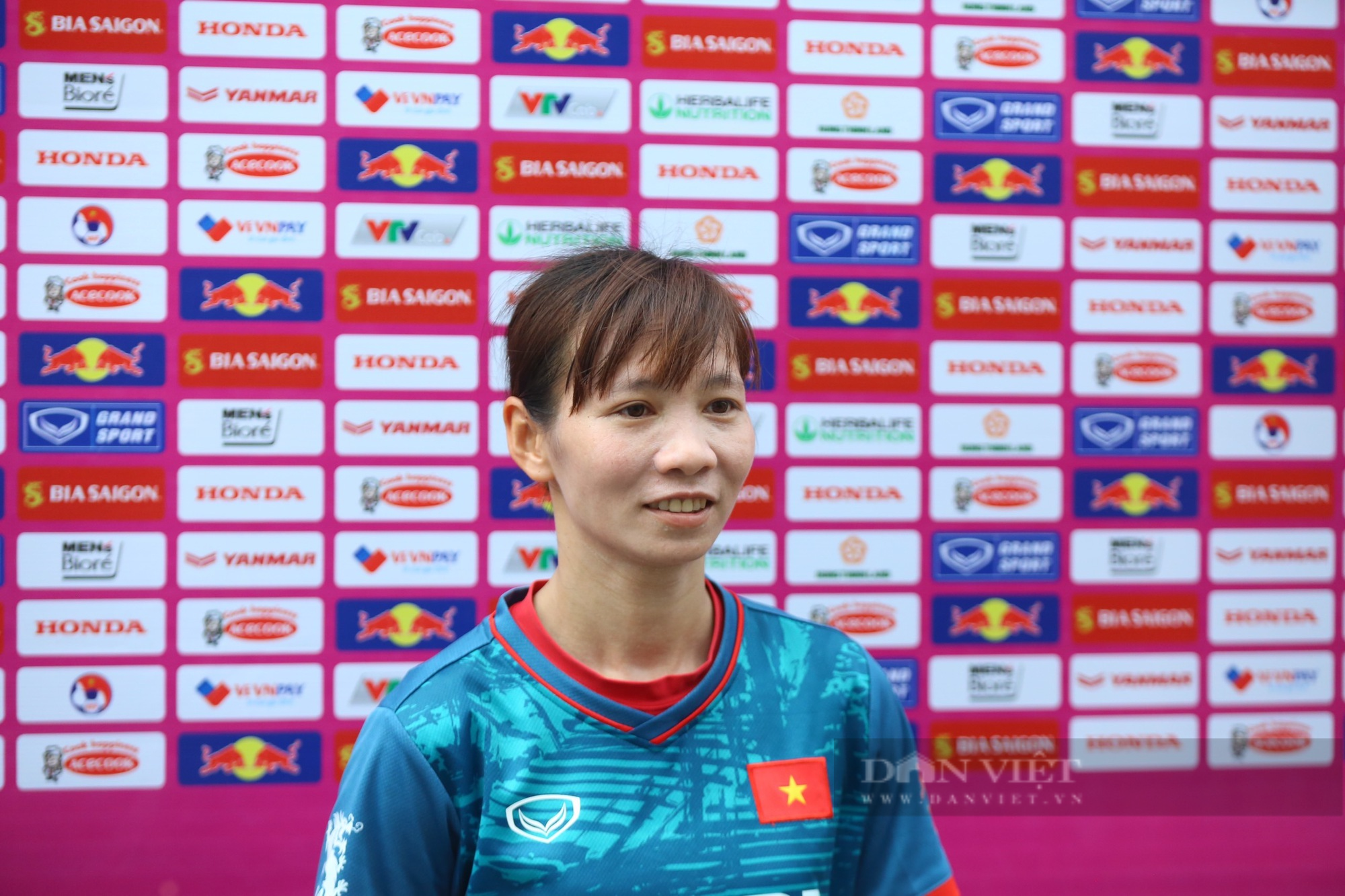 HLV Mai Đức Chung nói gì về ba đối thủ của ĐT nữ Việt Nam trước vòng loại Olympic? - Ảnh 2.