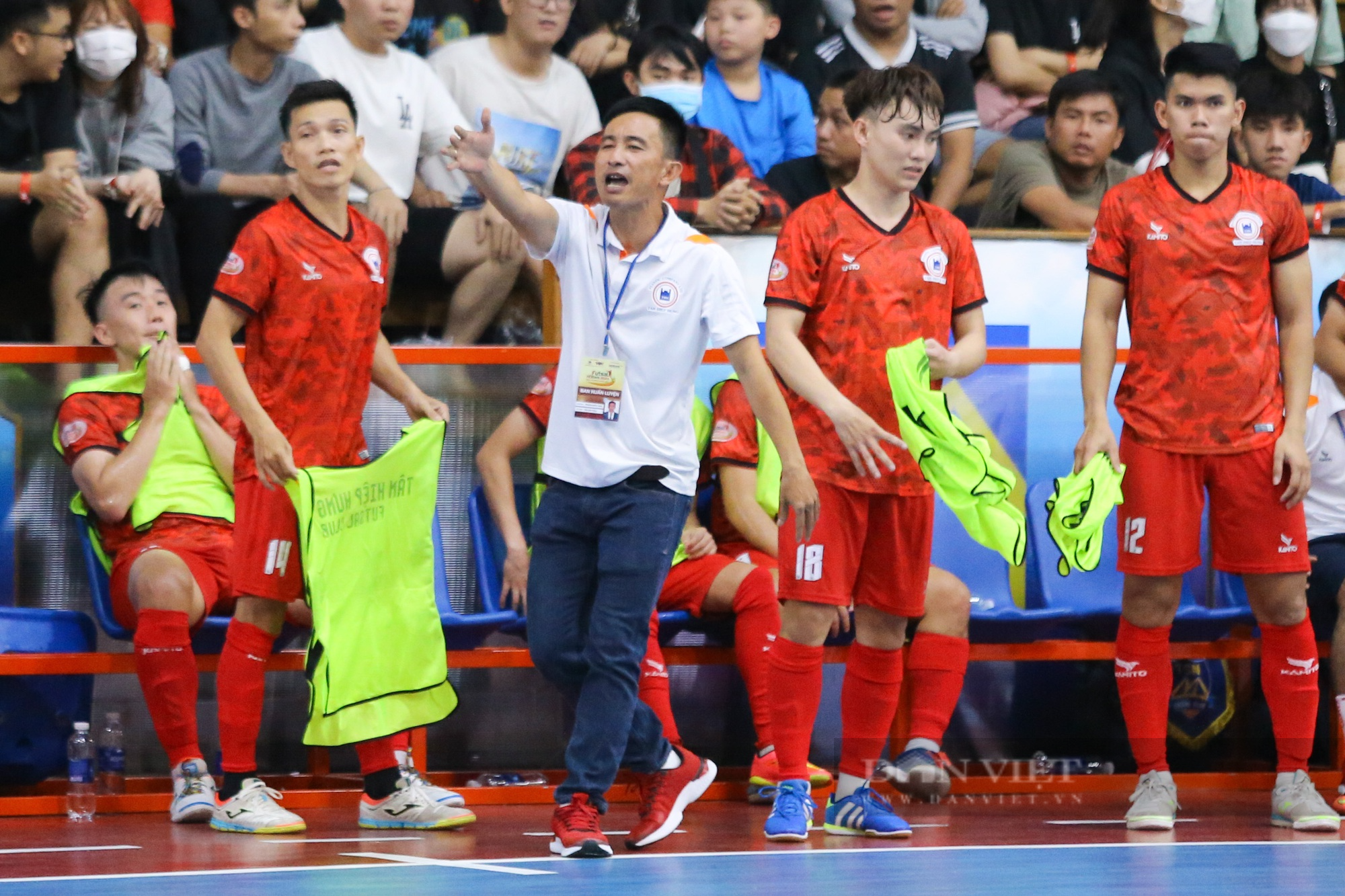 Đội hình toàn sao World Cup của Thái Sơn Nam suýt thua các siêu phủi phong trào - Ảnh 10.